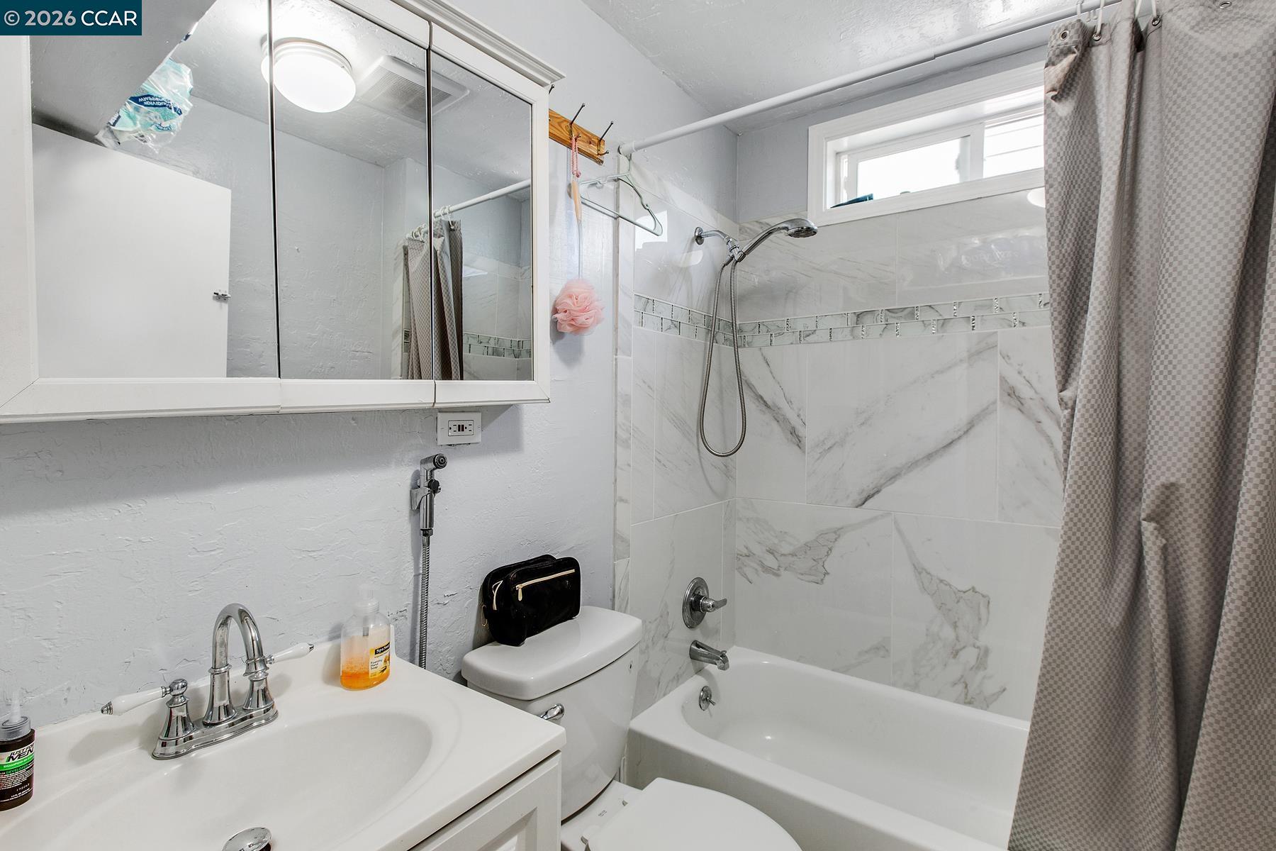 985 39 Street, Oakland CA 94608 — photo 19