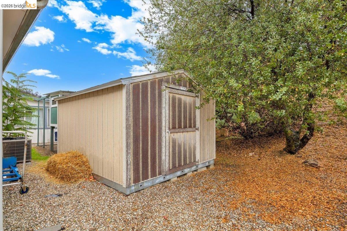 18679 Vista DR, Jamestown CA 95327 — photo 10