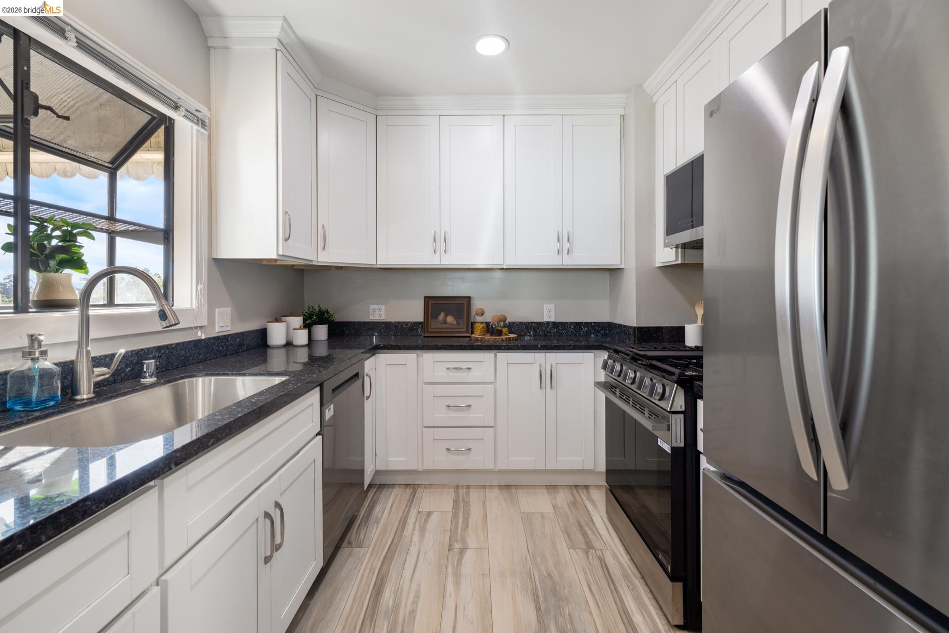 2925 El Monte Ave, Oakland CA 94605 — photo 16