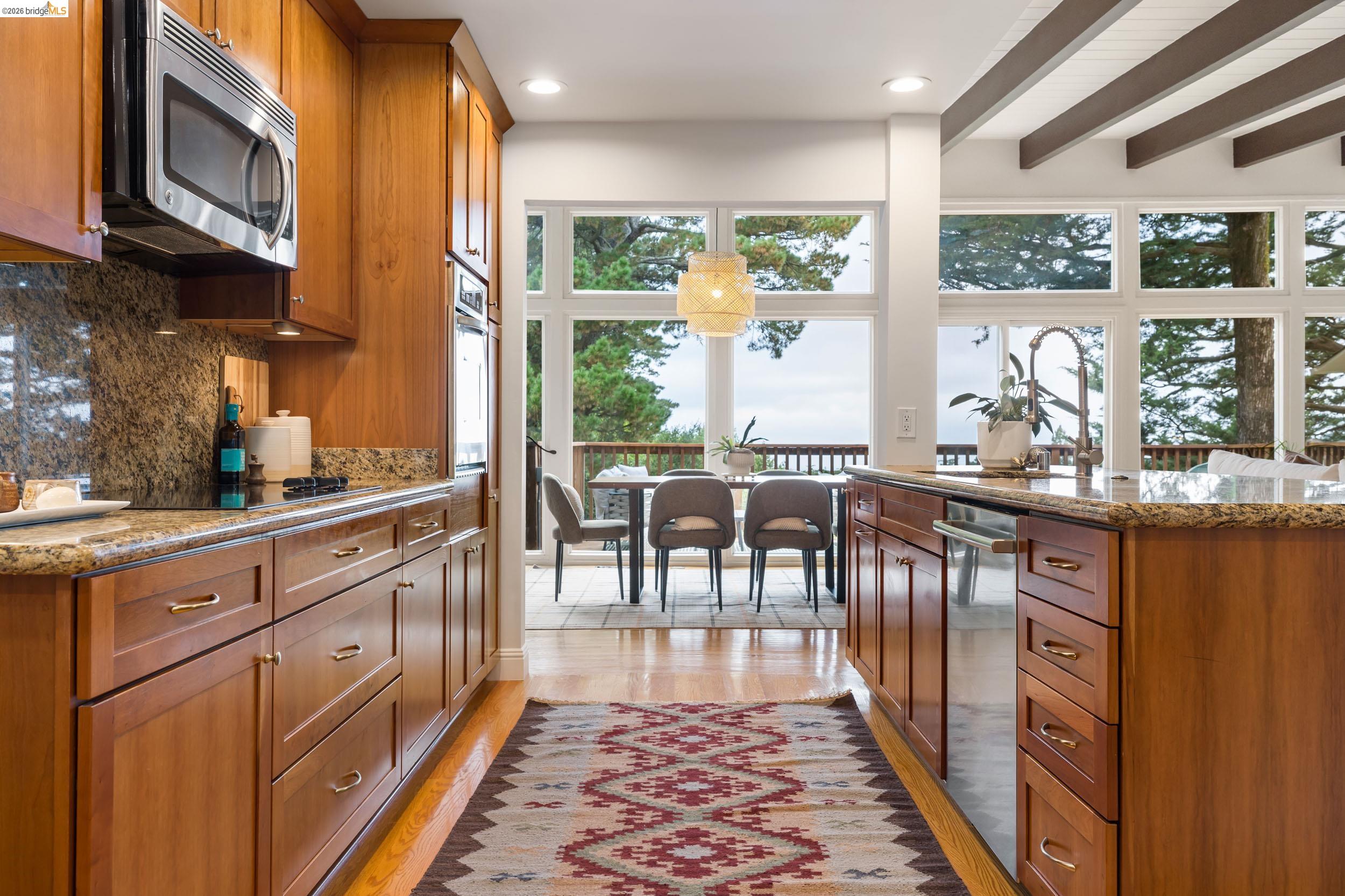 6309 Longcroft Dr, Oakland CA 94611 — photo 11