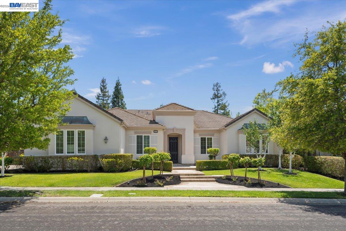 875 Sunny Brook Way