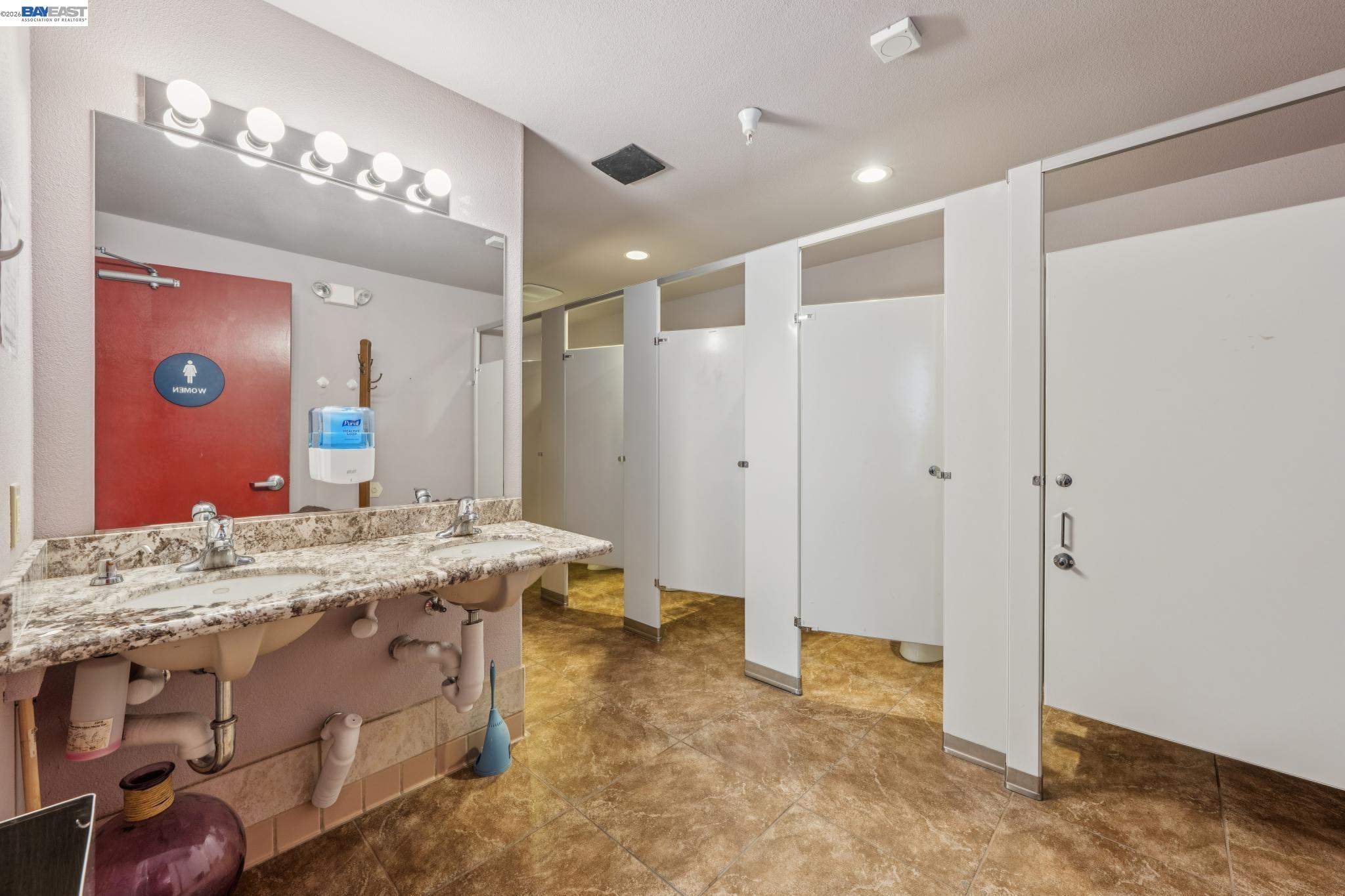 636 WARD ST, Martinez CA 94553 — photo 17