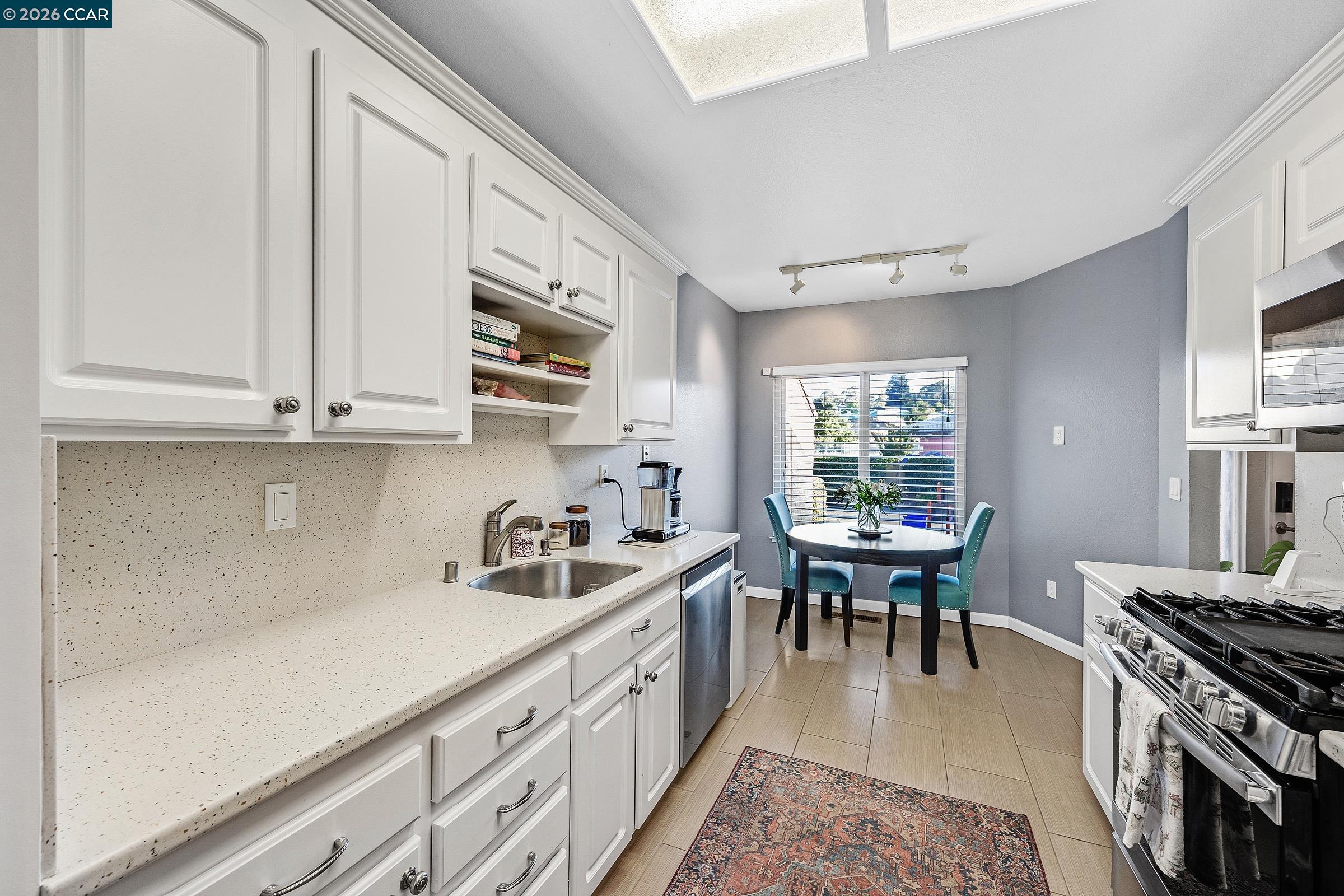 35 Sapphire Ct, Hercules CA 94547 — photo 14