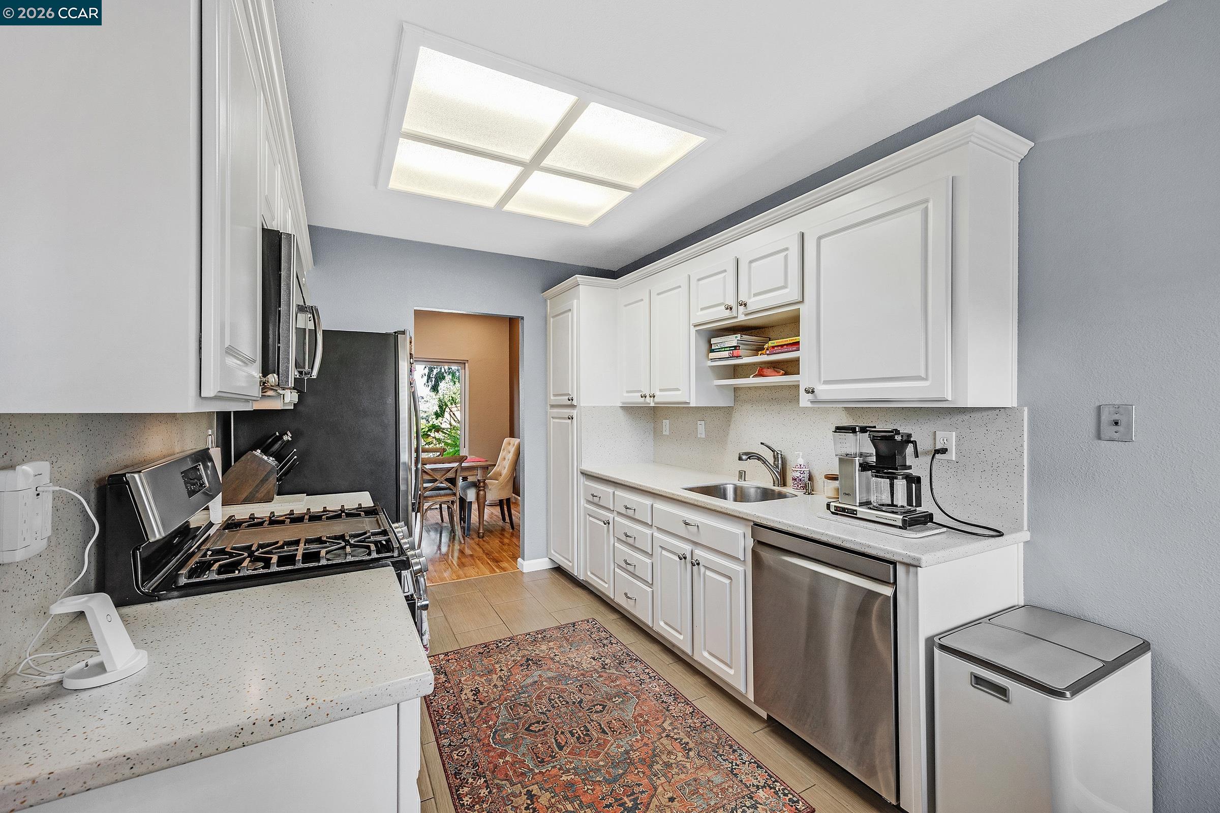 35 Sapphire Ct, Hercules CA 94547 — photo 17