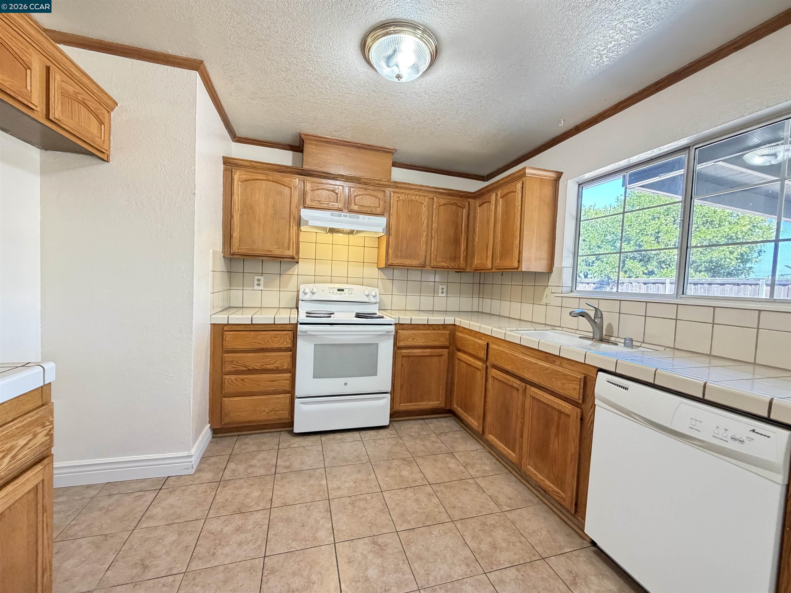 5260 Robert Way, Oakley CA 94561 — photo 11
