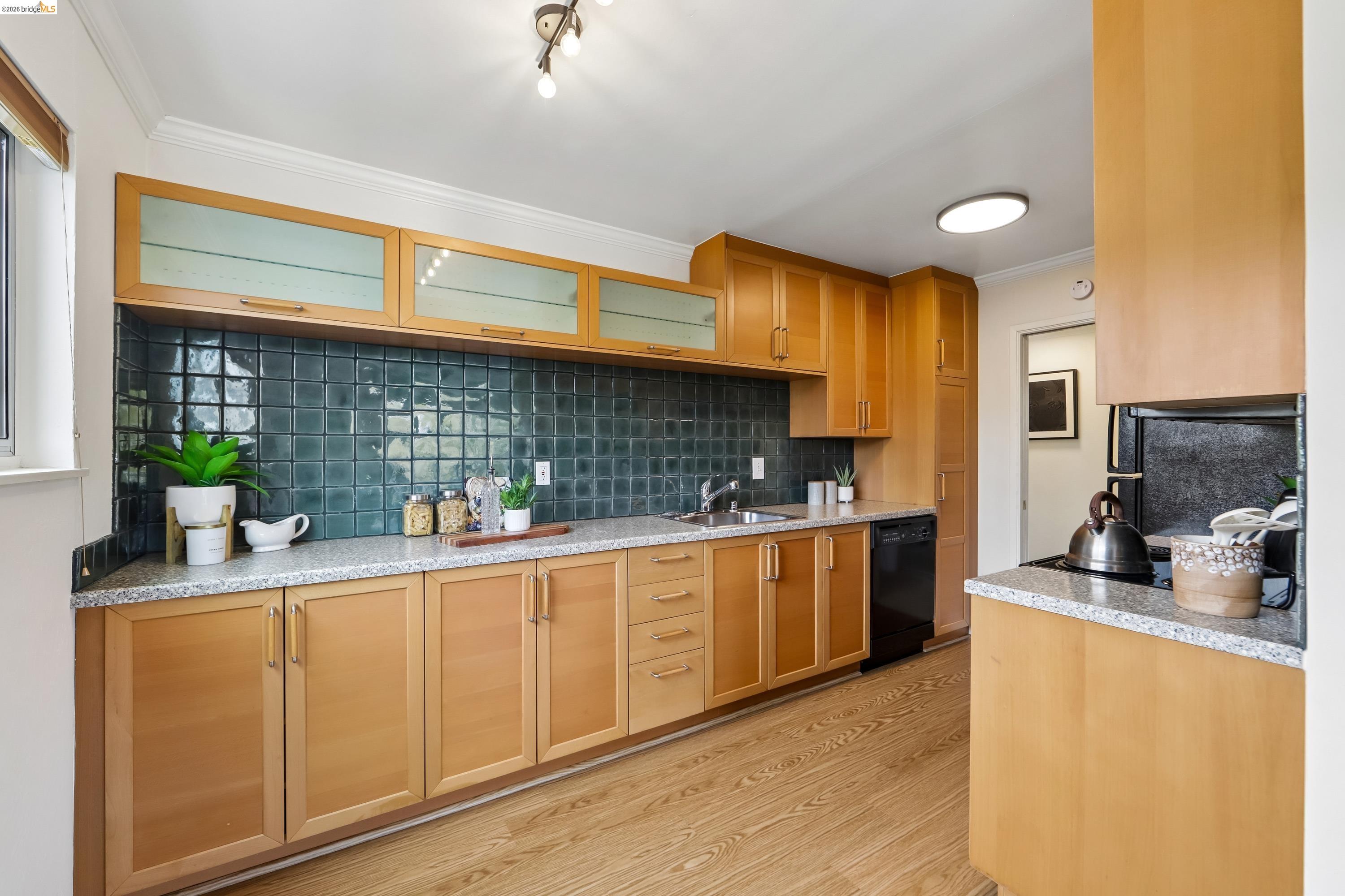 321 Warwick Ave # 303, Oakland CA 94610 — photo 11