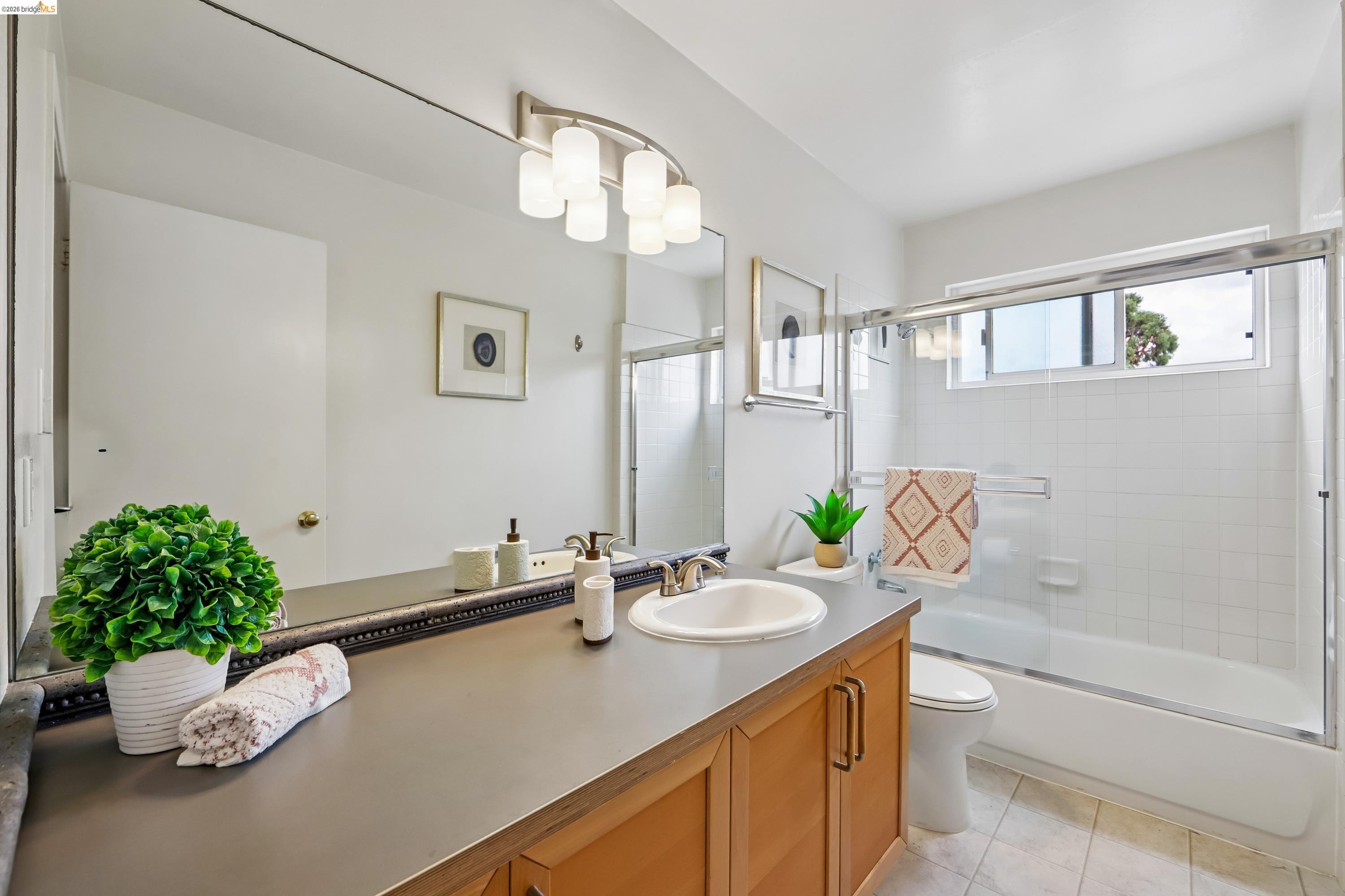 321 Warwick Ave # 303, Oakland CA 94610 — photo 17