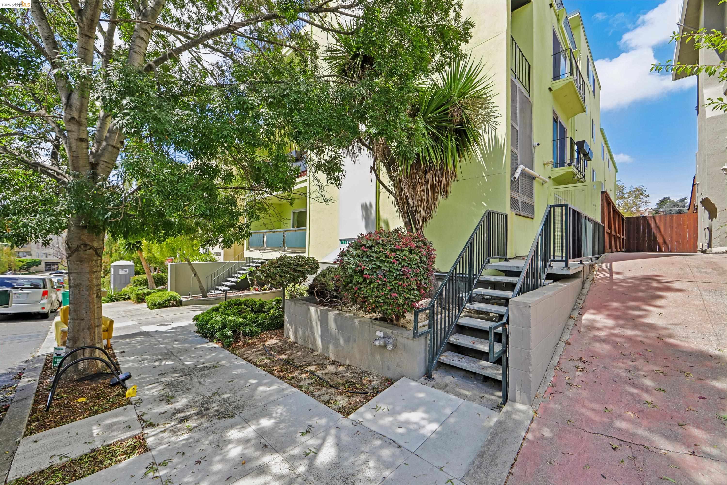321 Warwick Ave # 303, Oakland CA 94610 — photo 4