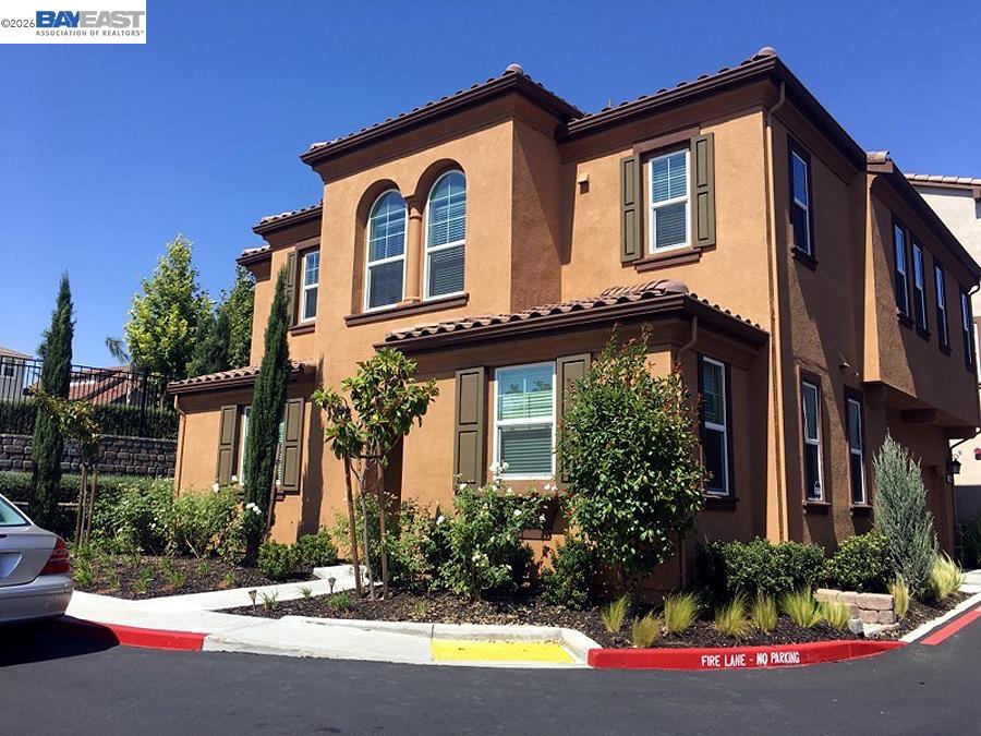 3065 Vittoria Loop