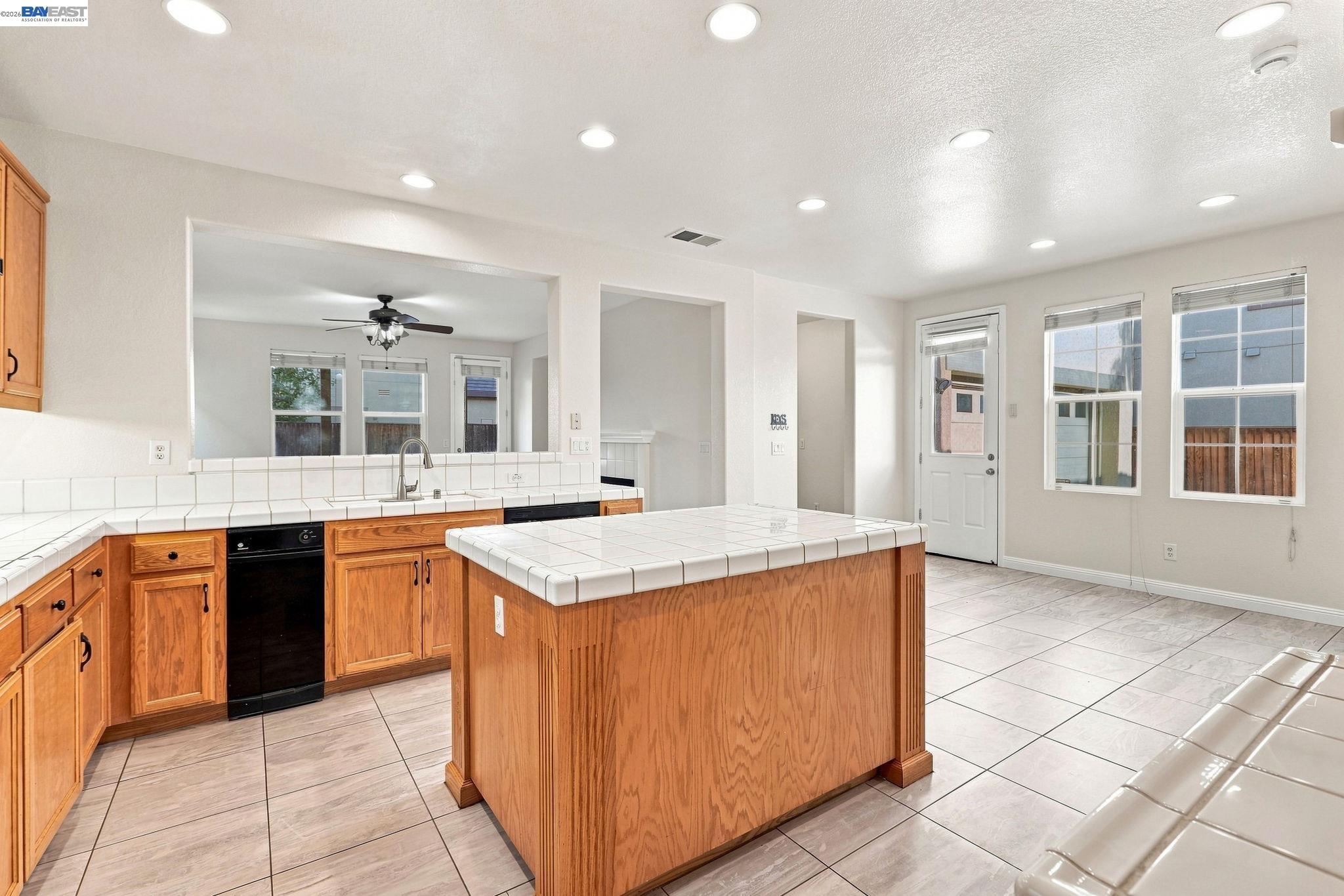 565 Presidio Pl, Tracy CA 95377 — photo 15