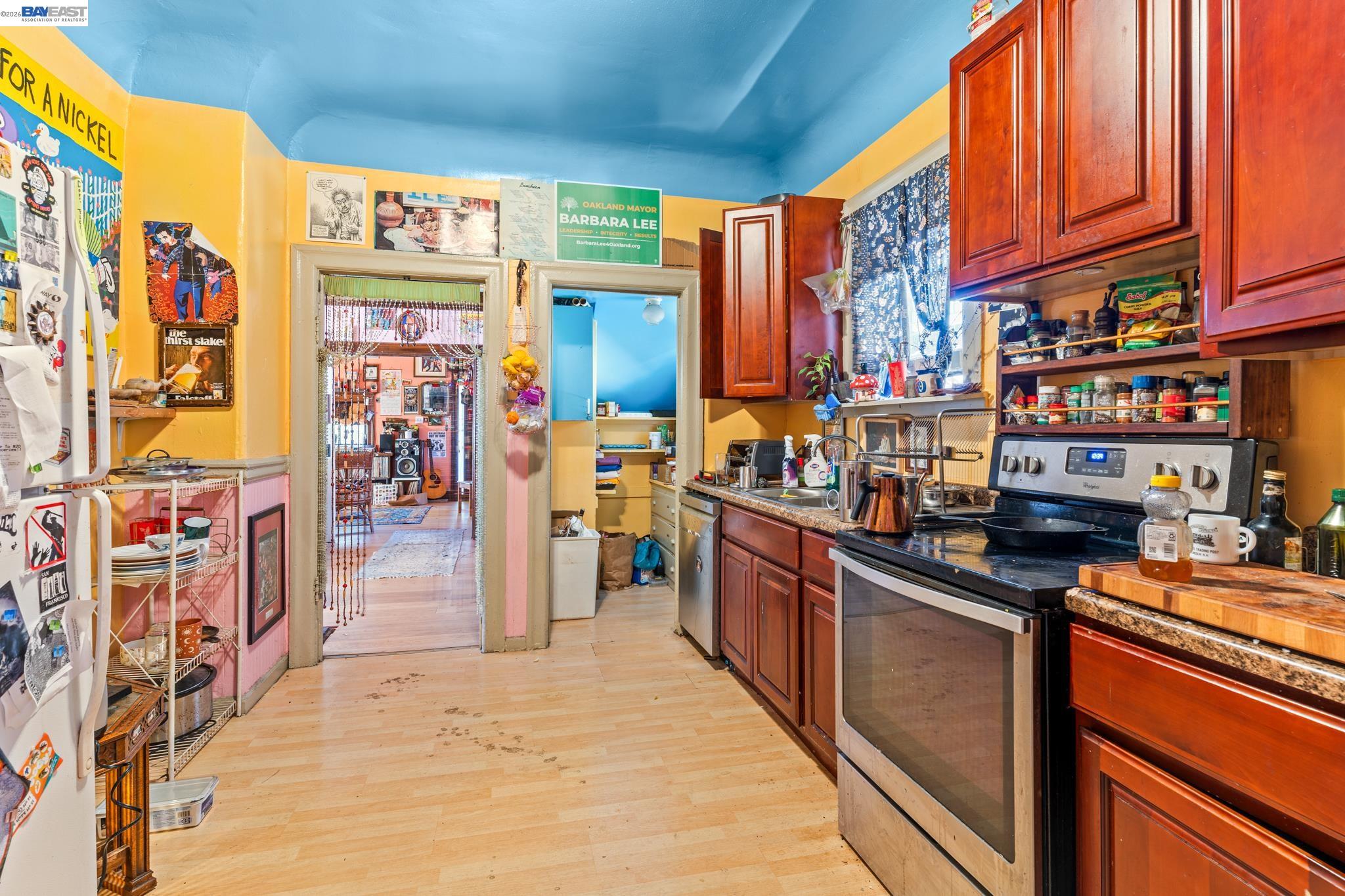 3856 West St, Oakland CA 94608 — photo 8