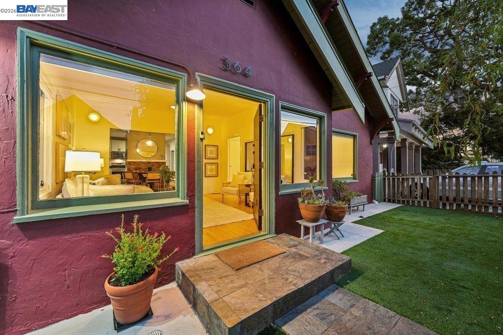 364 Lester Ave, Oakland CA 94606 — photo 3