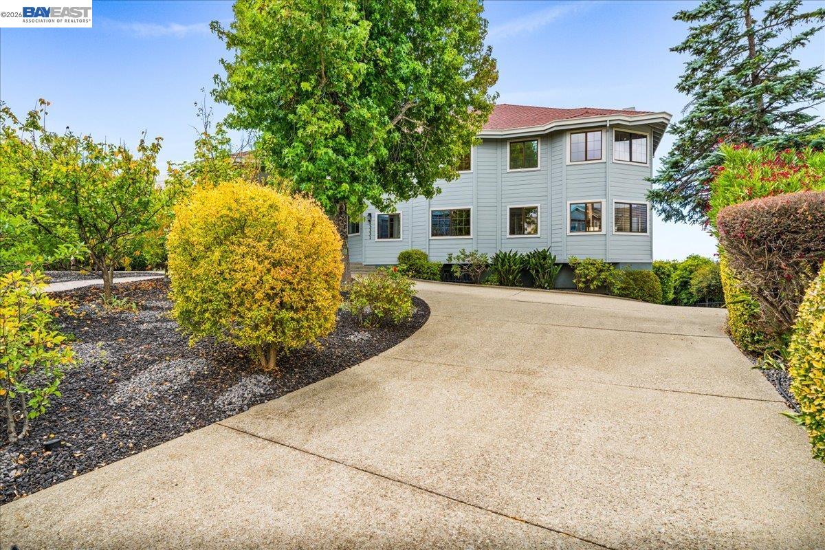 13331 Campus Dr, Oakland CA 94619 — photo 90