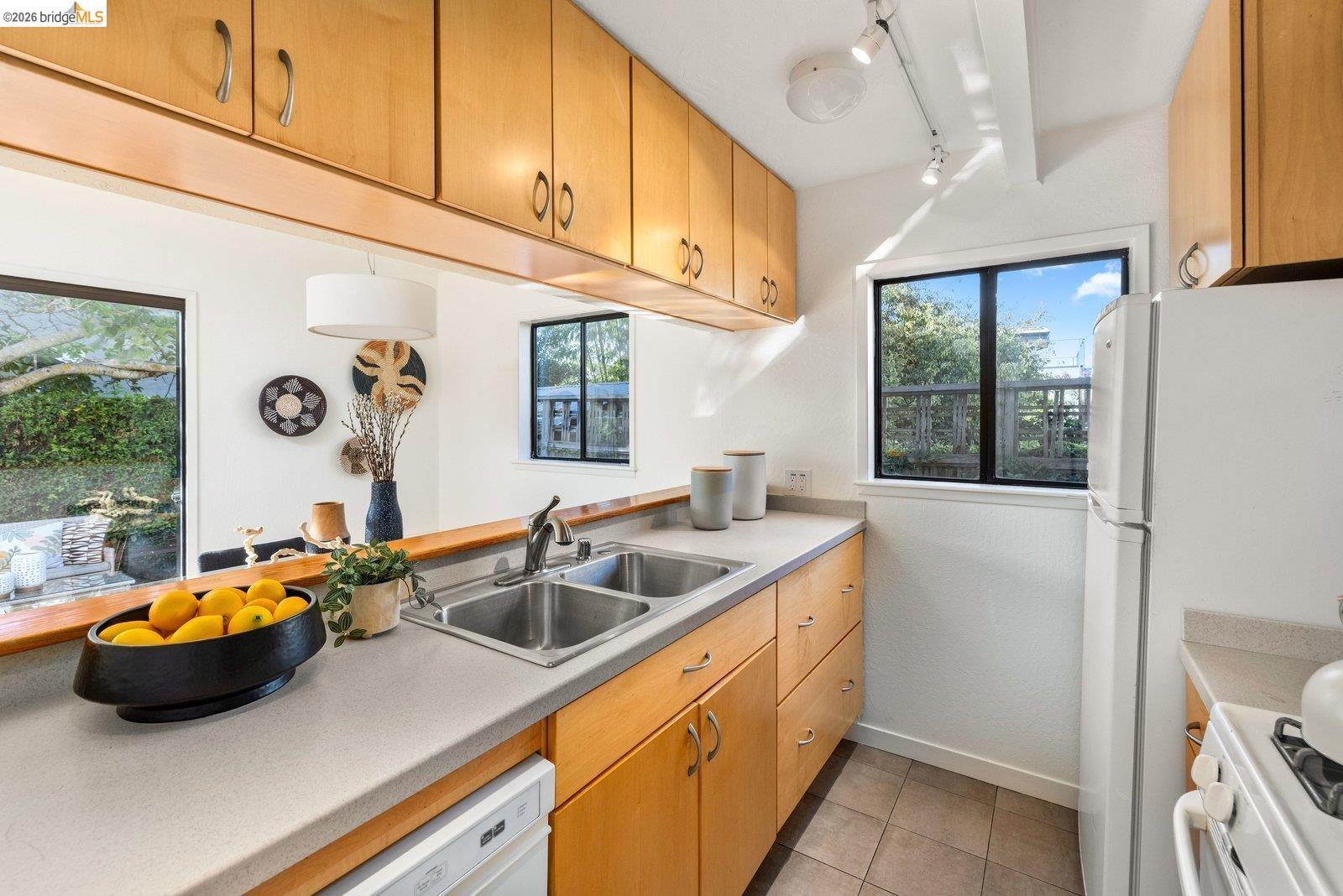 1269 Hopkins St, Berkeley CA 94702 — photo 12