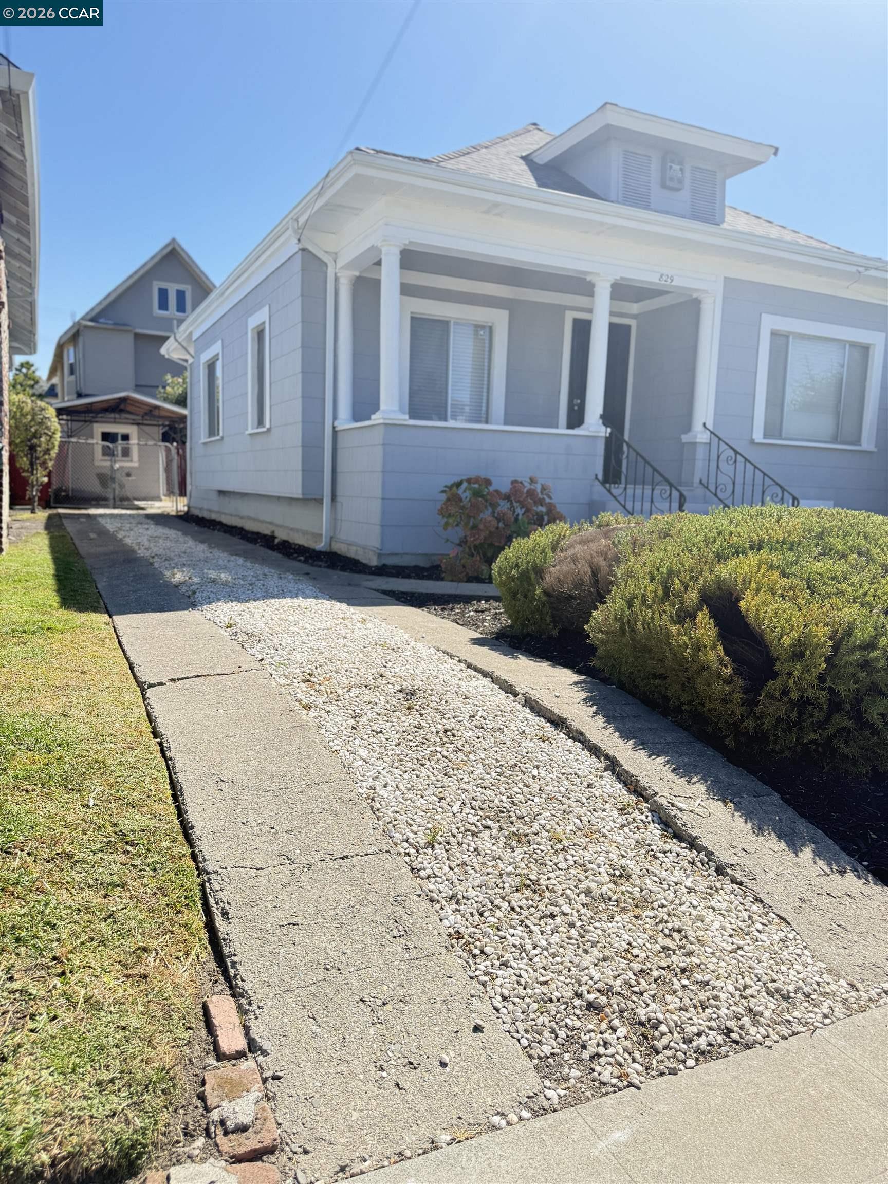 829 Aileen St, Oakland CA 94608 — photo 2
