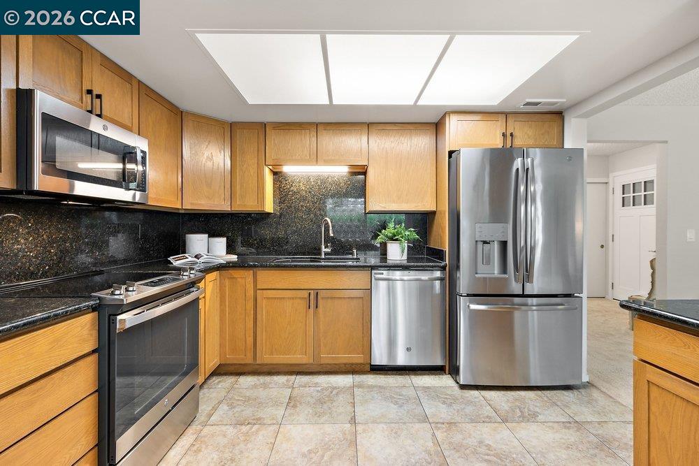 2500 Ptarmigan Dr # 4, Walnut Creek CA 94595 — photo 13