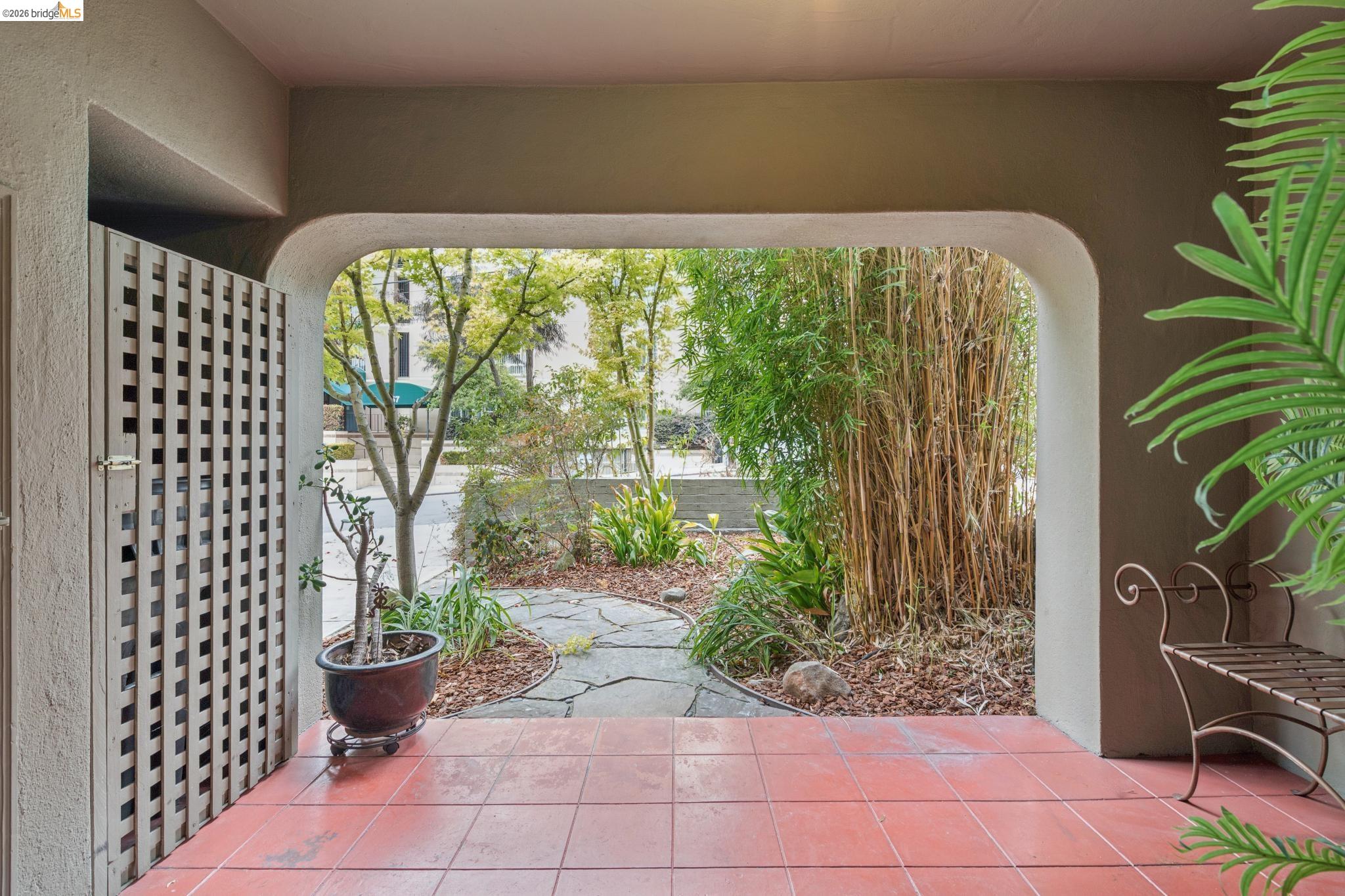 208 Lee St, Oakland CA 94610 — photo 33
