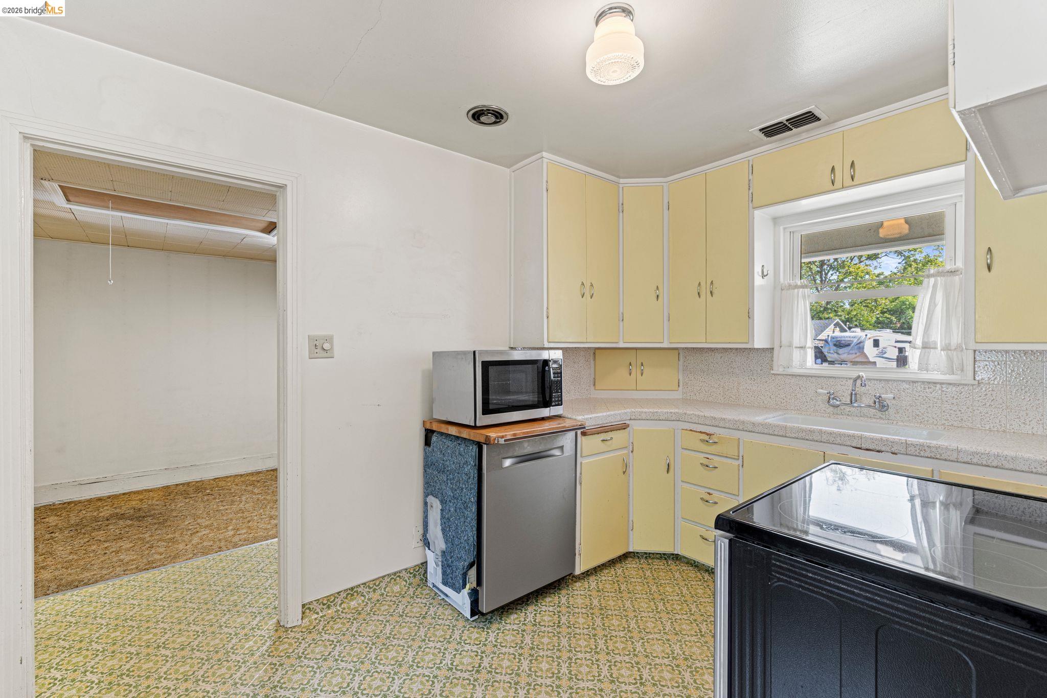 7501 Heather Rd, Fair Oaks CA 95628 — photo 25