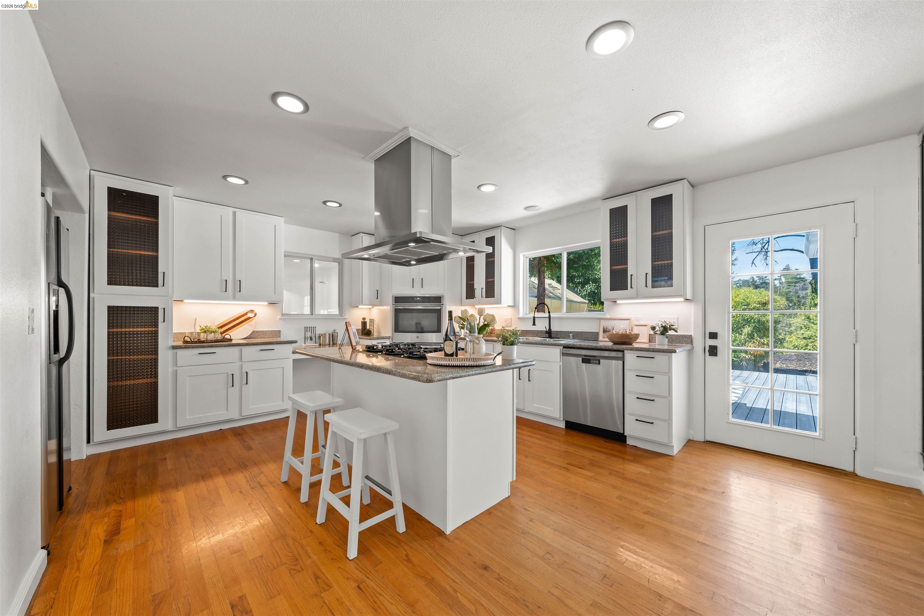 4833 Shetland Ave., Oakland CA 94605 — photo 8