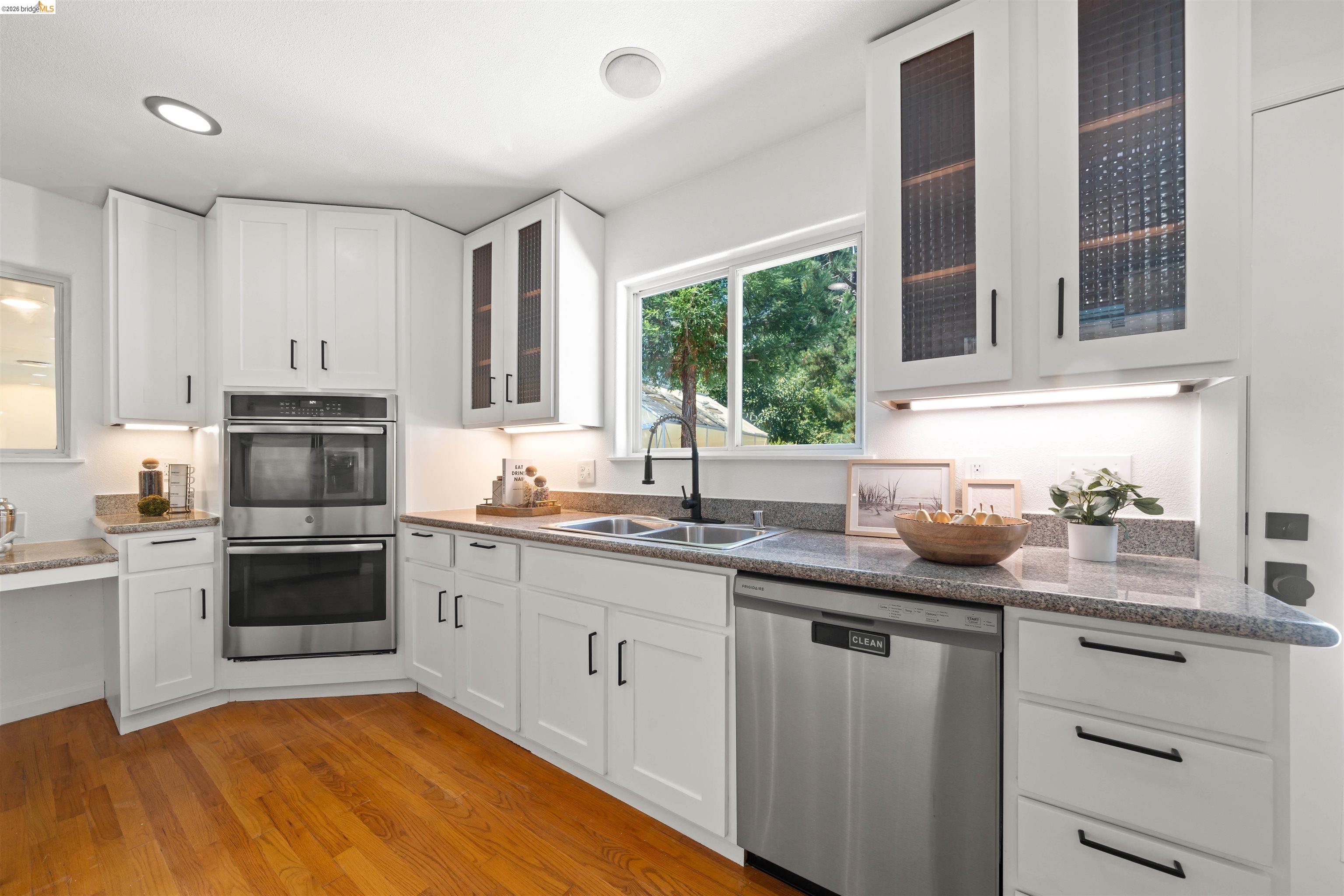 4833 Shetland Ave., Oakland CA 94605 — photo 9