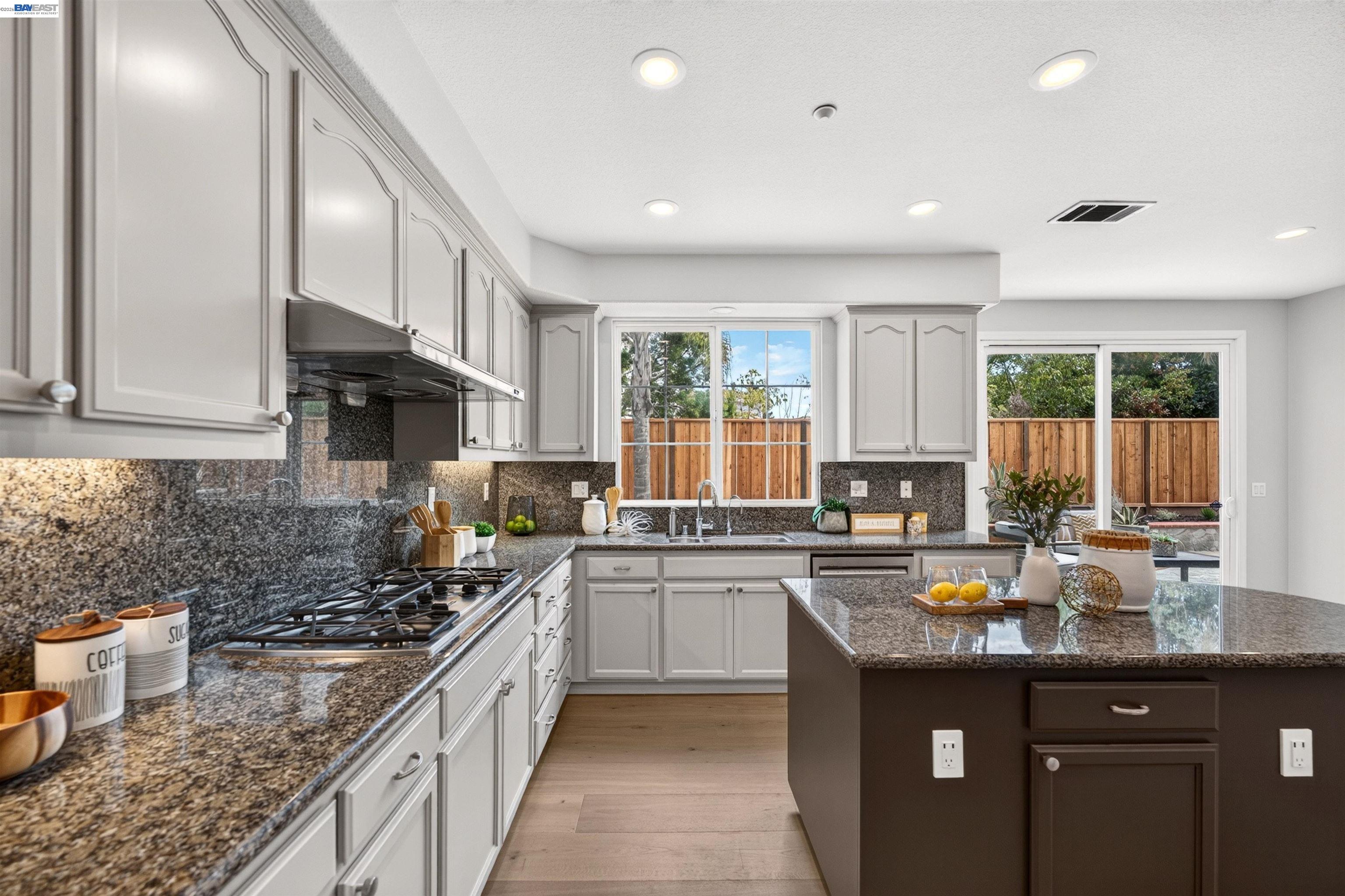 5518 Alvelais Dr, Union City CA 94587 — photo 24