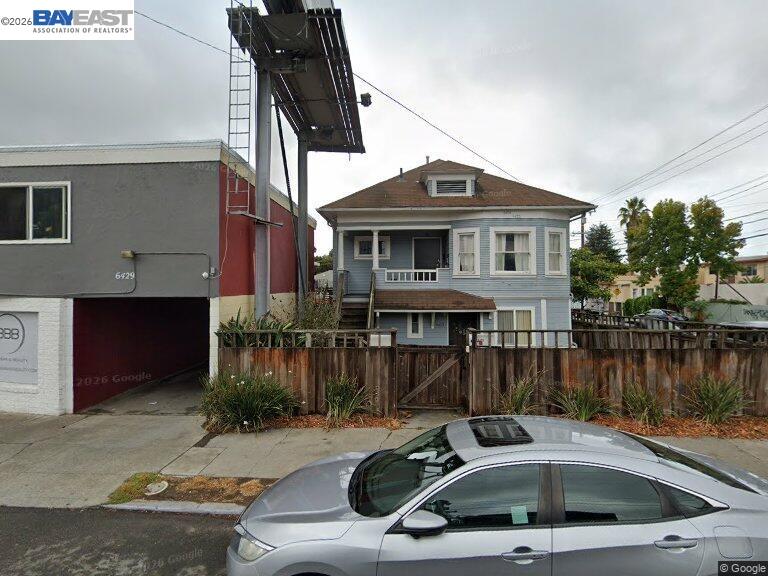 6433 Shattuck Ave., Oakland