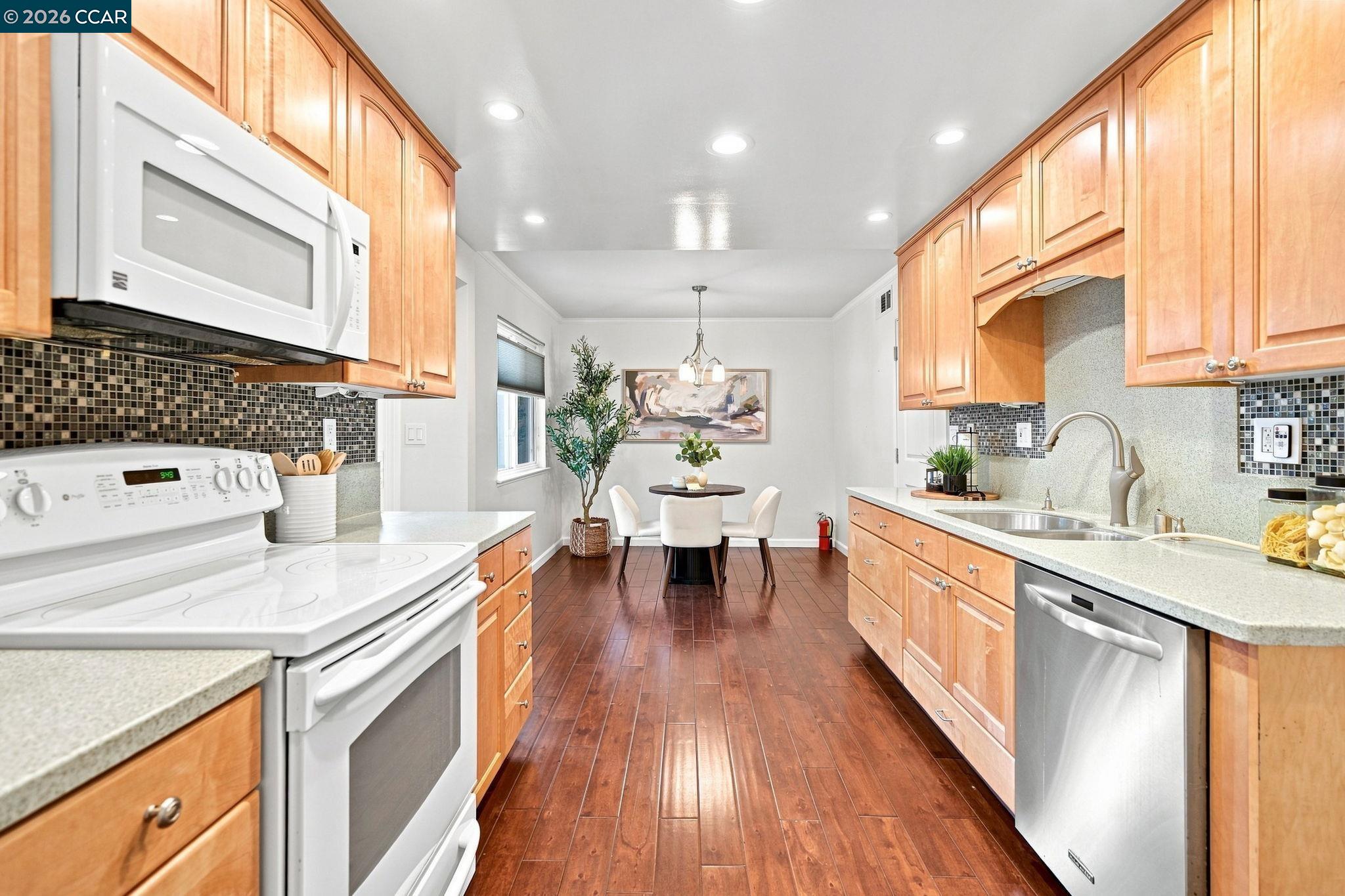 79 Fountainhead Ct, Martinez CA 94553 — photo 9