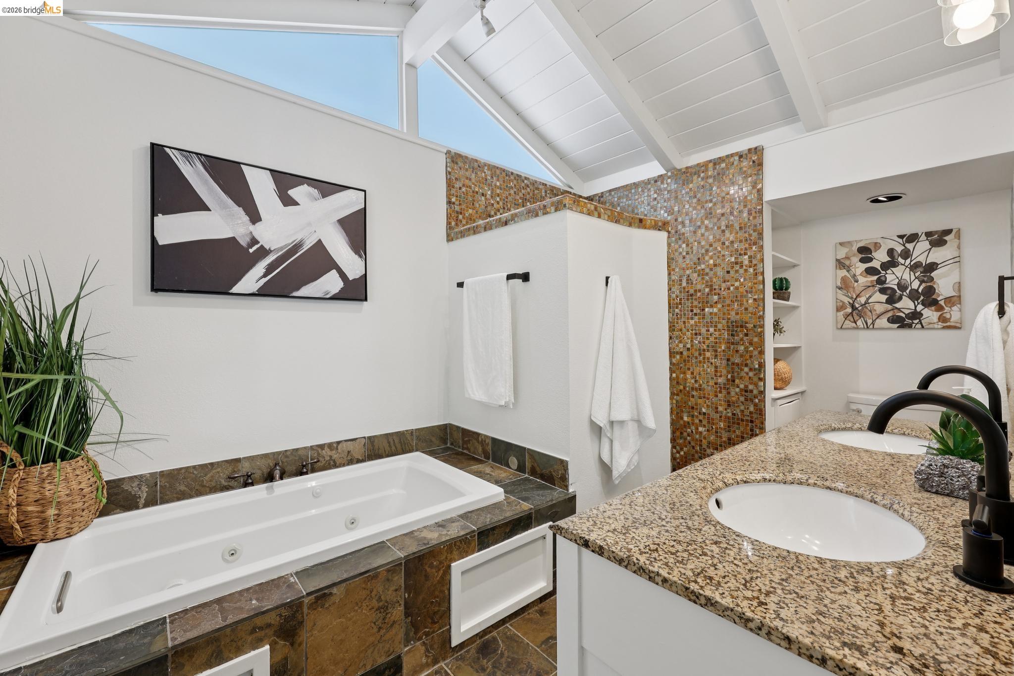 2 Mall Court, Oakland CA 94611 — photo 53