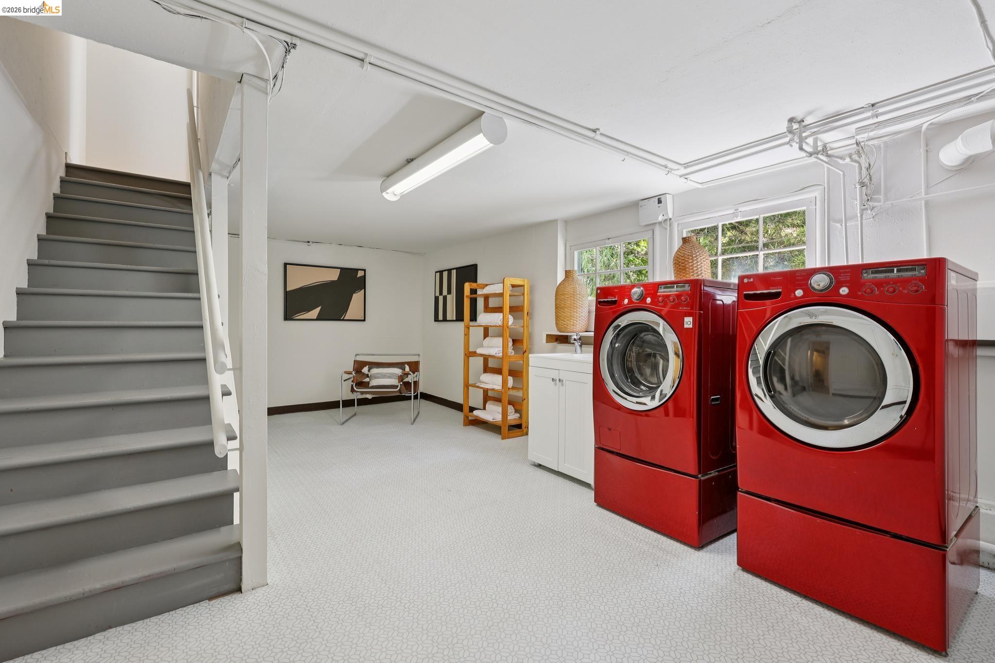 2 Mall Court, Oakland CA 94611 — photo 74