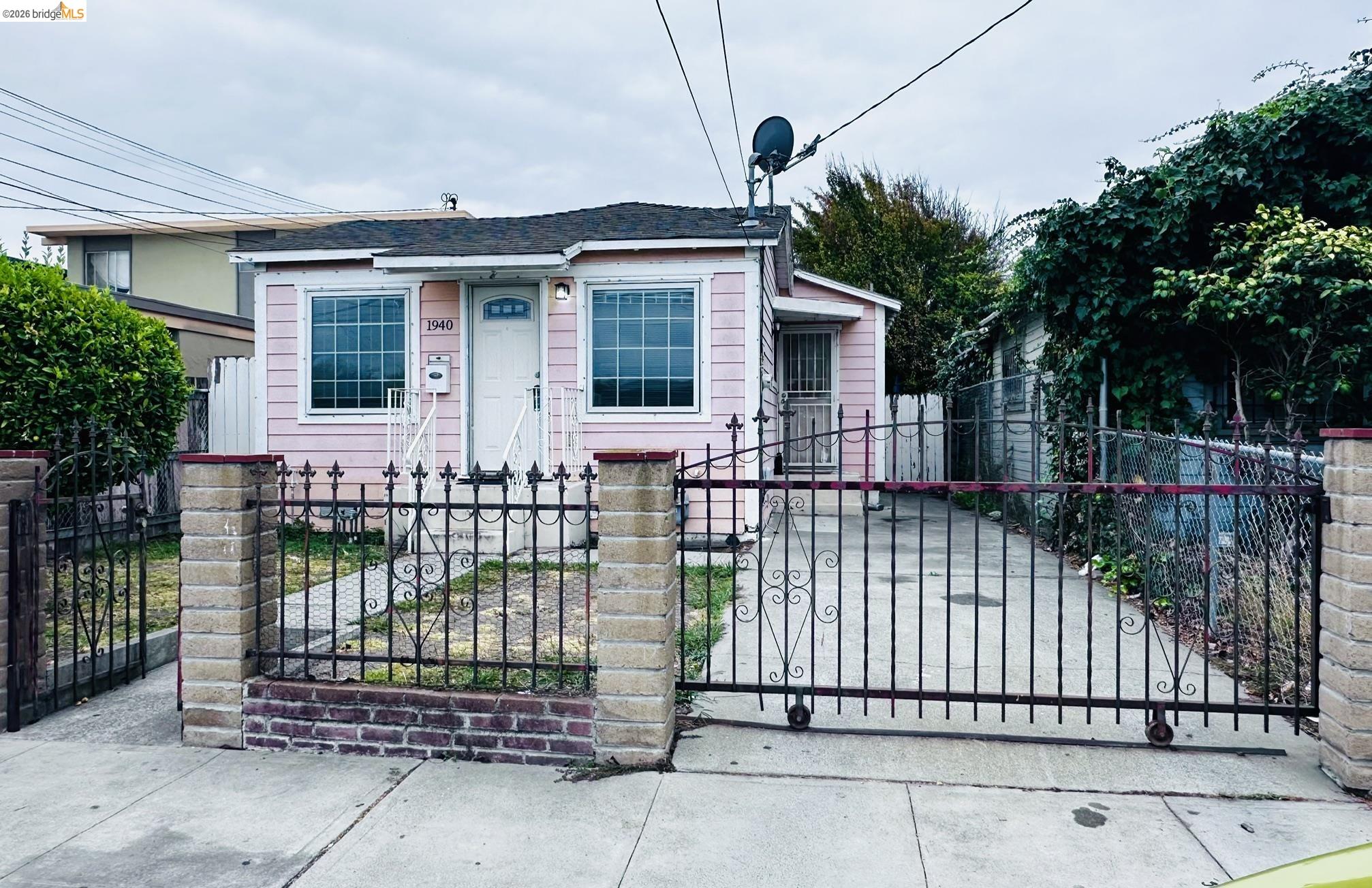1940 22nd Street, San Pablo CA 94806 — photo 2