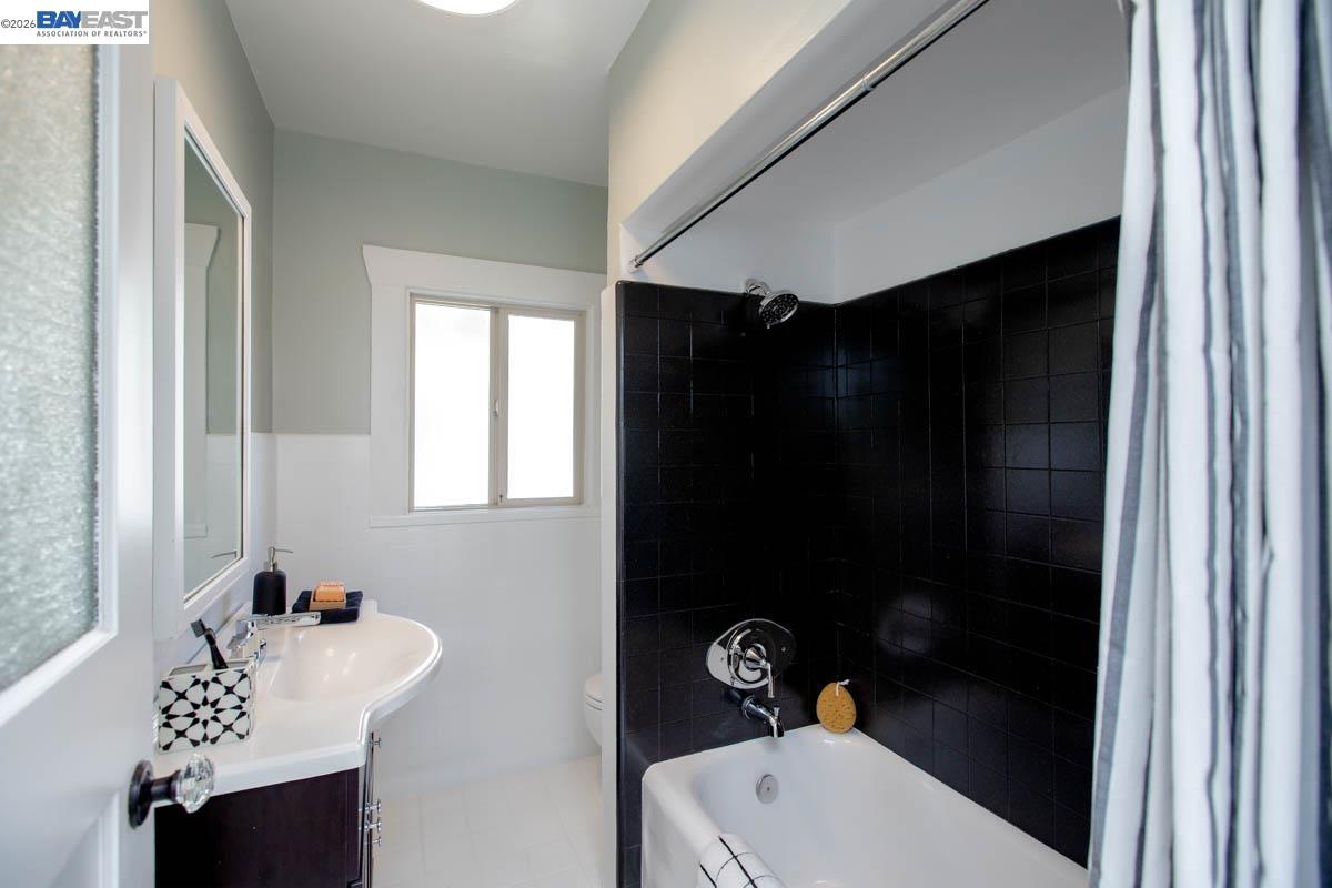 1023 Willow St, Alameda CA 94501 — photo 31