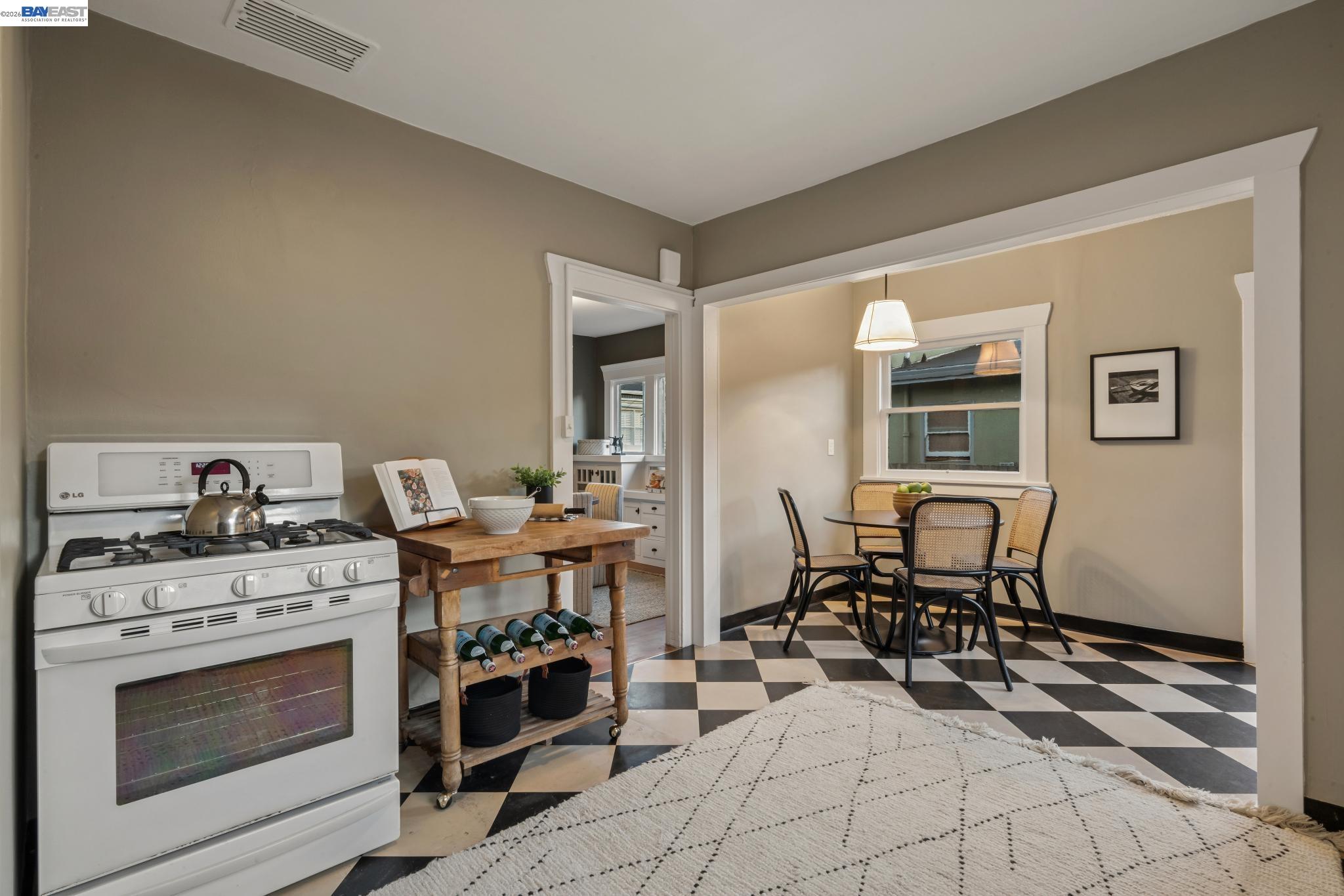 1023 Willow St, Alameda CA 94501 — photo 47