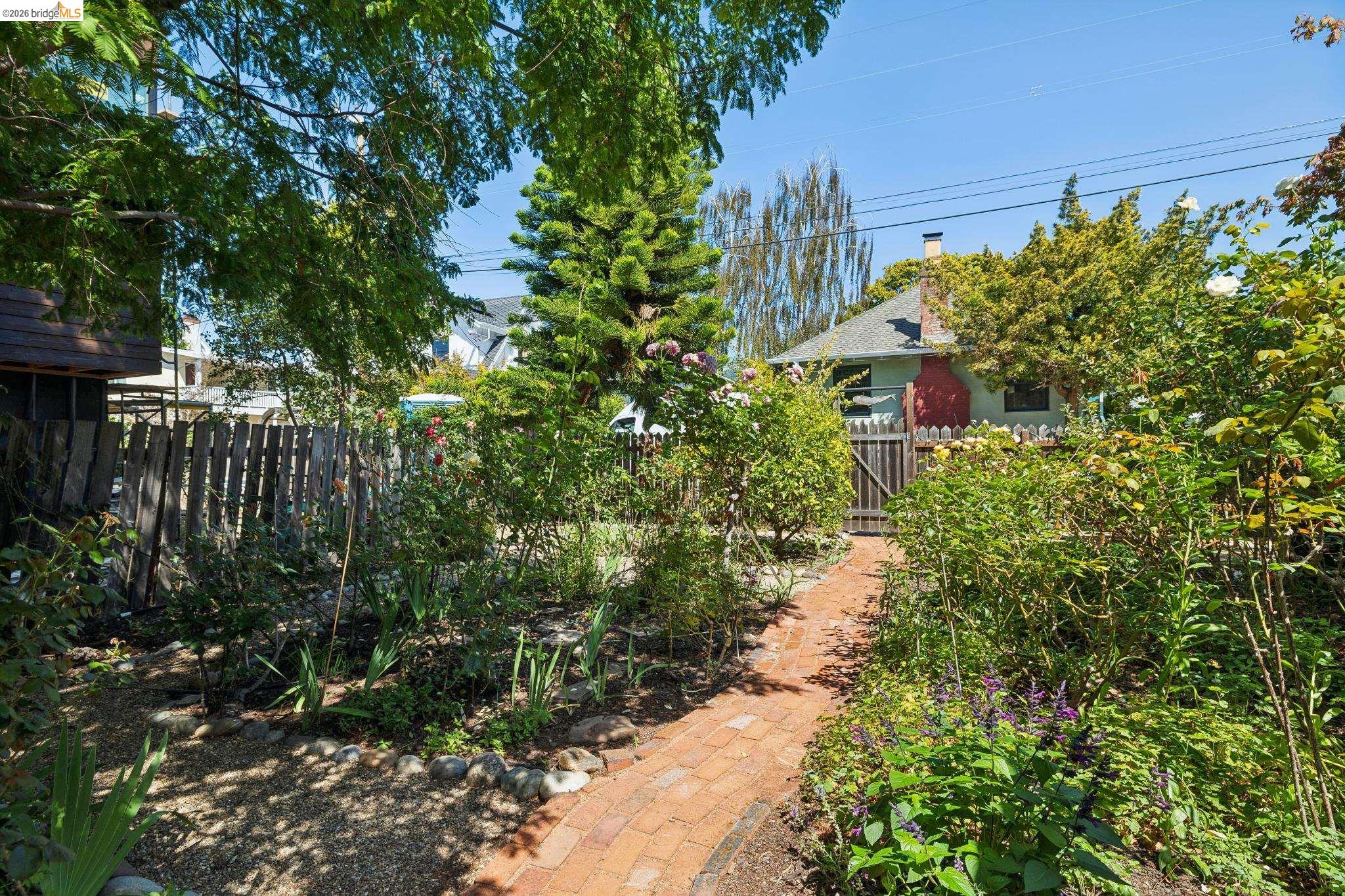 3027 Regent St, Berkeley CA 94705 — photo 39