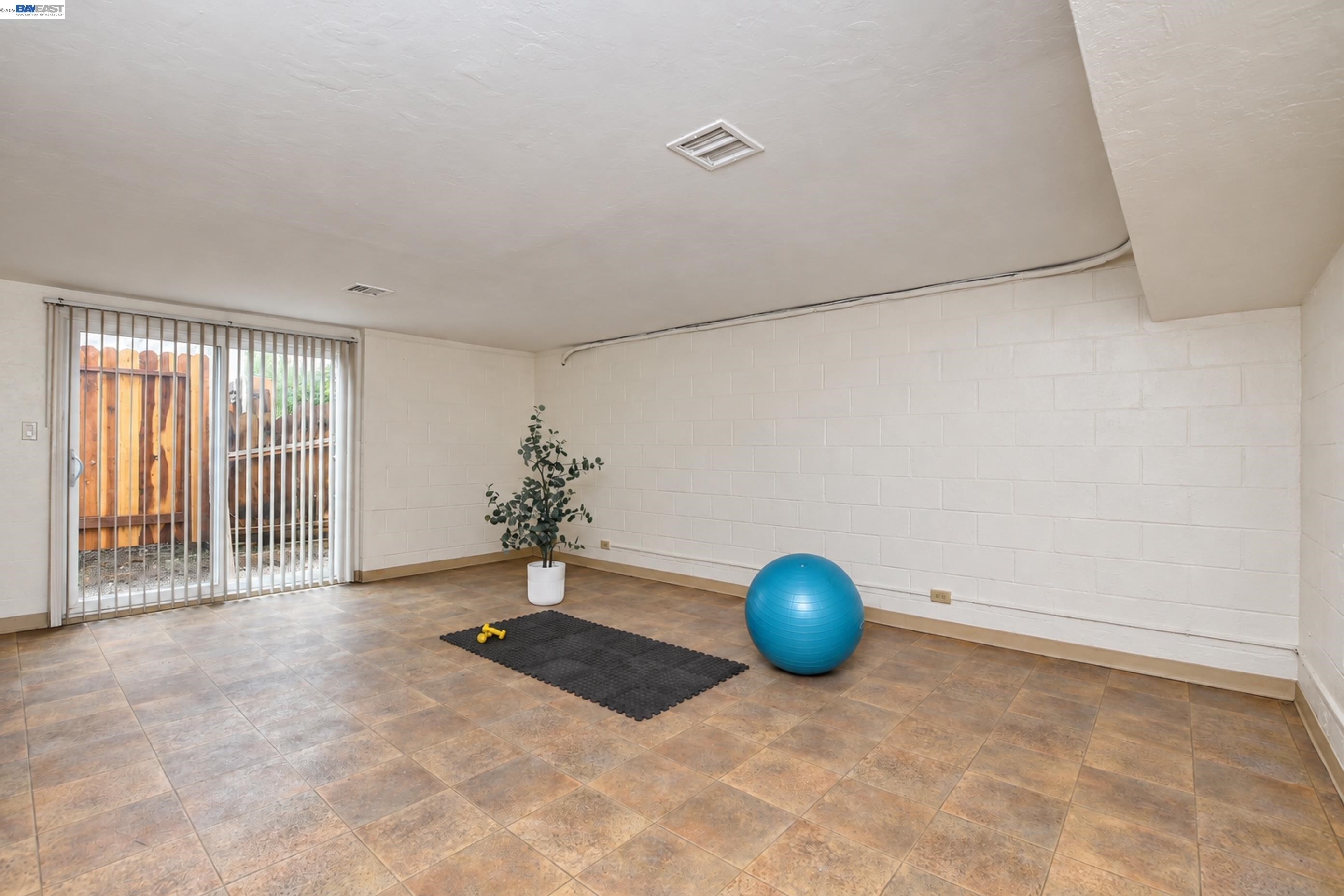 233 Fairmont Ave, Vallejo CA 94590 — photo 10