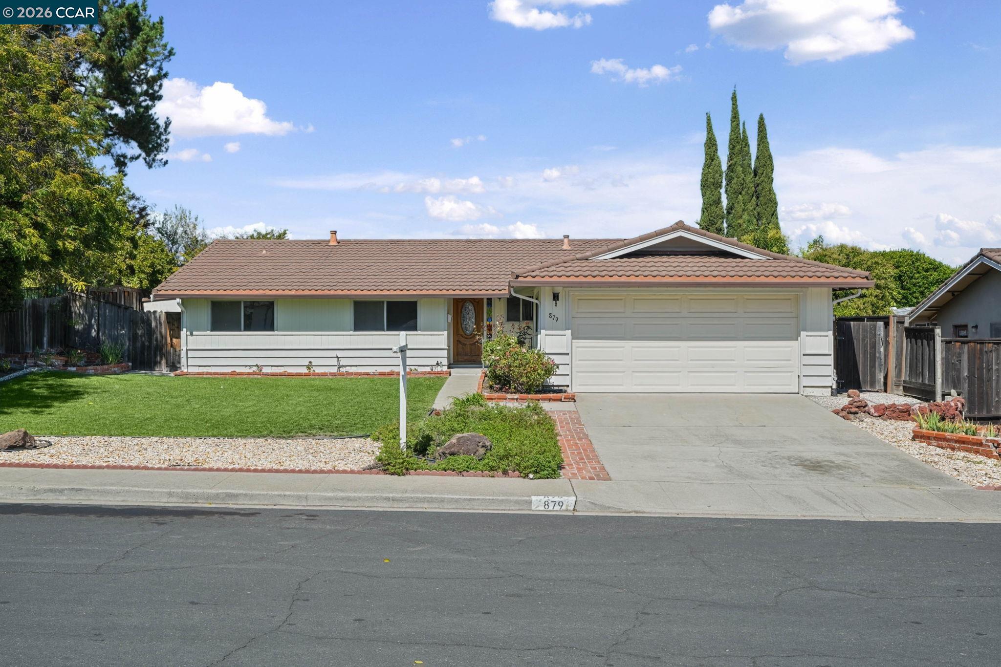 879 Greenway Dr, Martinez CA 94553