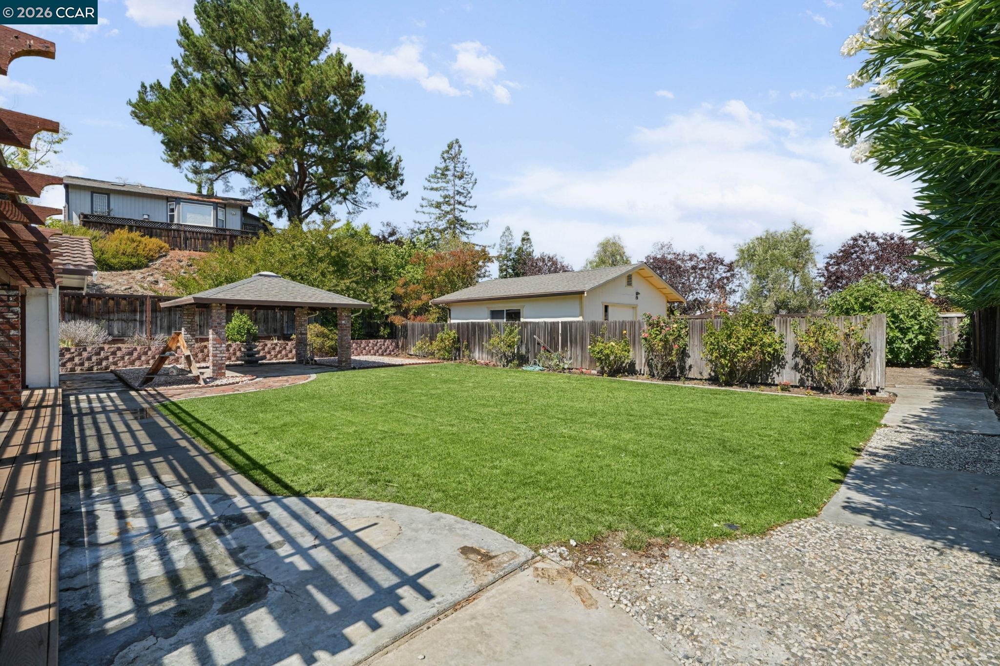 879 Greenway Dr, Martinez CA 94553 — photo 45