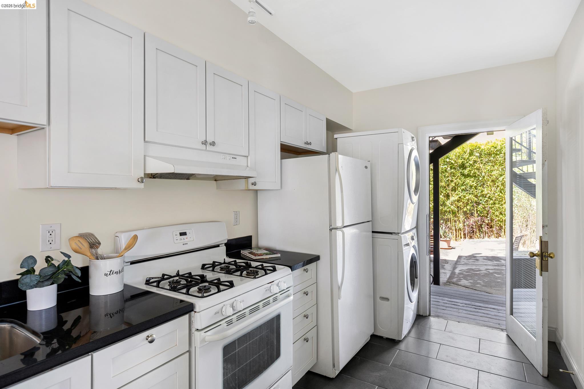 873 Erie, Oakland CA 94610 — photo 20
