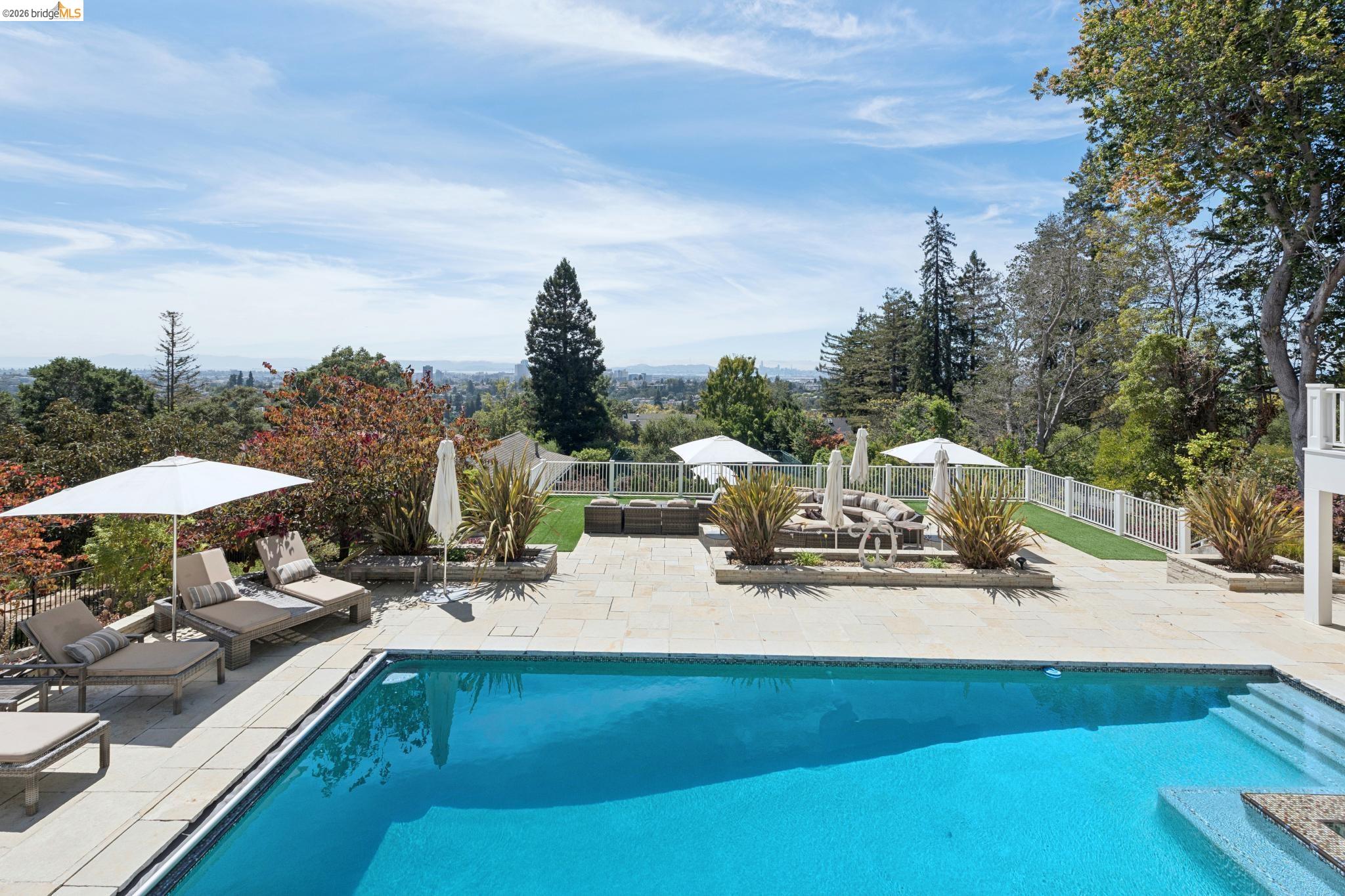 331 Hillside Ave, Piedmont CA 94611 — photo 8