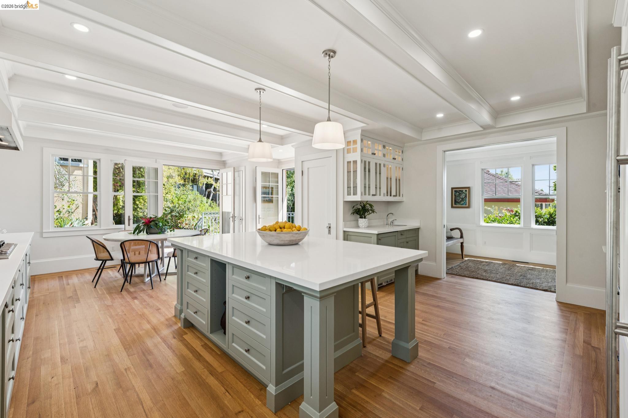 6115 Ocean View Dr, Oakland CA 94618 — photo 17