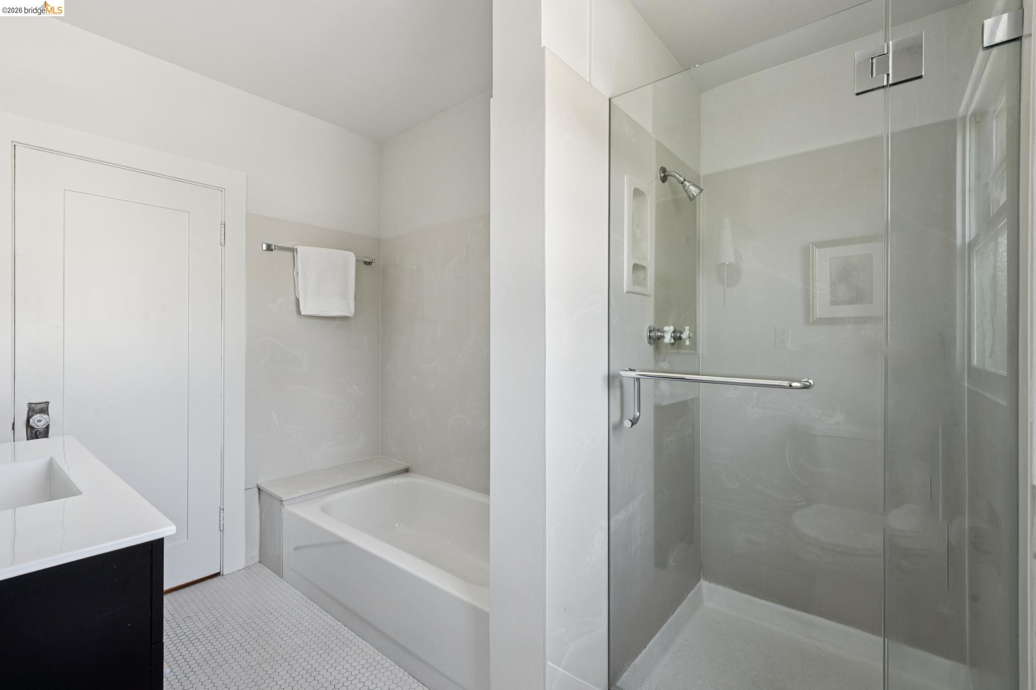 6115 Ocean View Dr, Oakland CA 94618 — photo 36