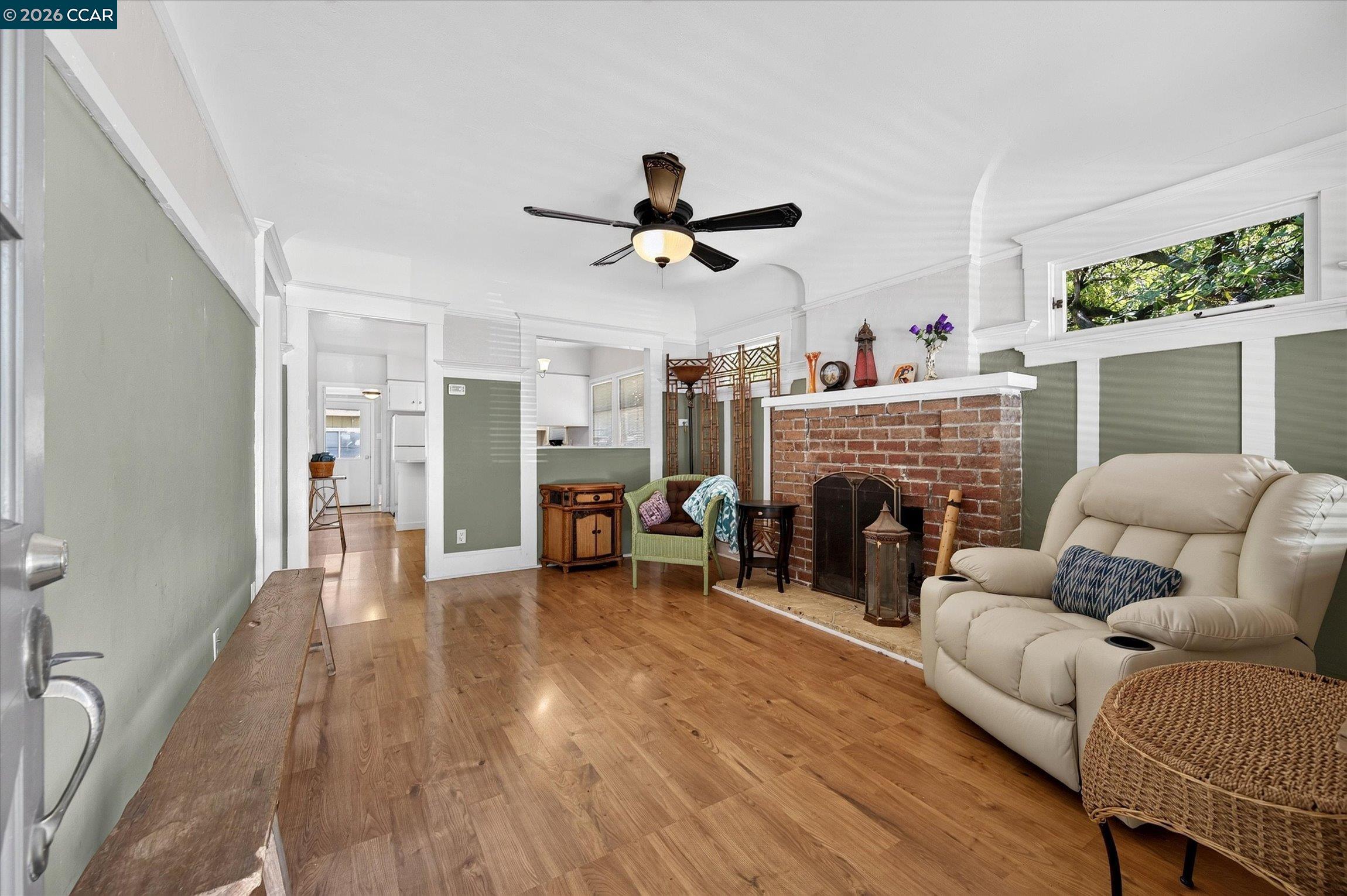 1002 Warren St, Martinez CA 94553 — photo 8