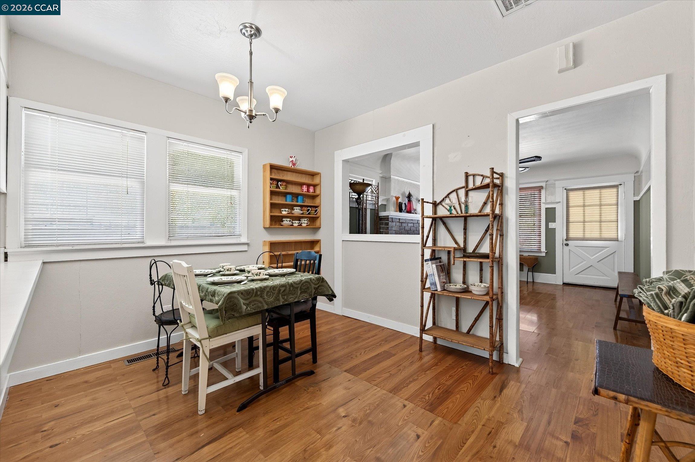 1002 Warren St, Martinez CA 94553 — photo 10