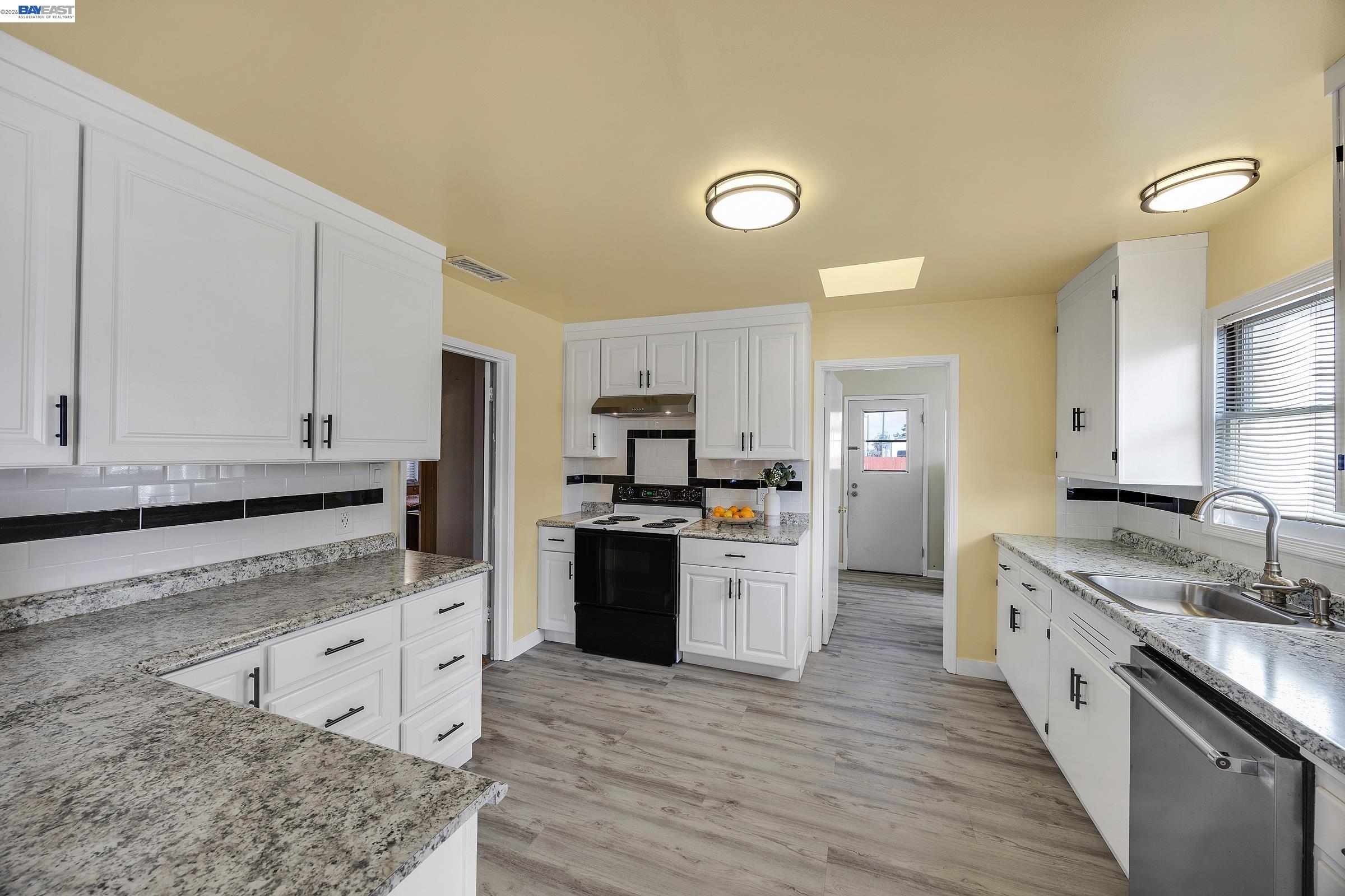 1441 170th Ave, Ashland, CA 94541 photo 8