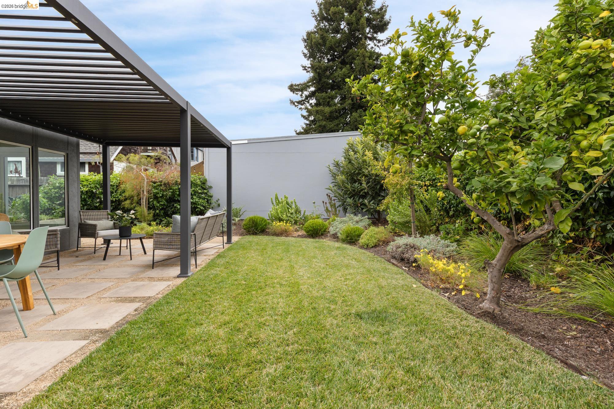 452 44Th St, Oakland CA 94609 — photo 47