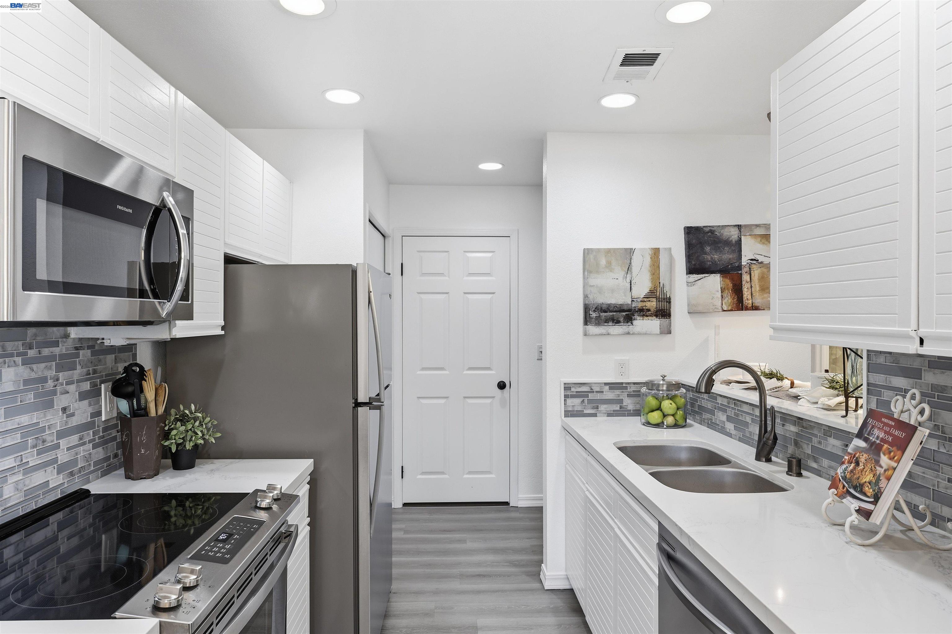 8040 Mountain View Dr # D, Pleasanton CA 94588 — photo 8