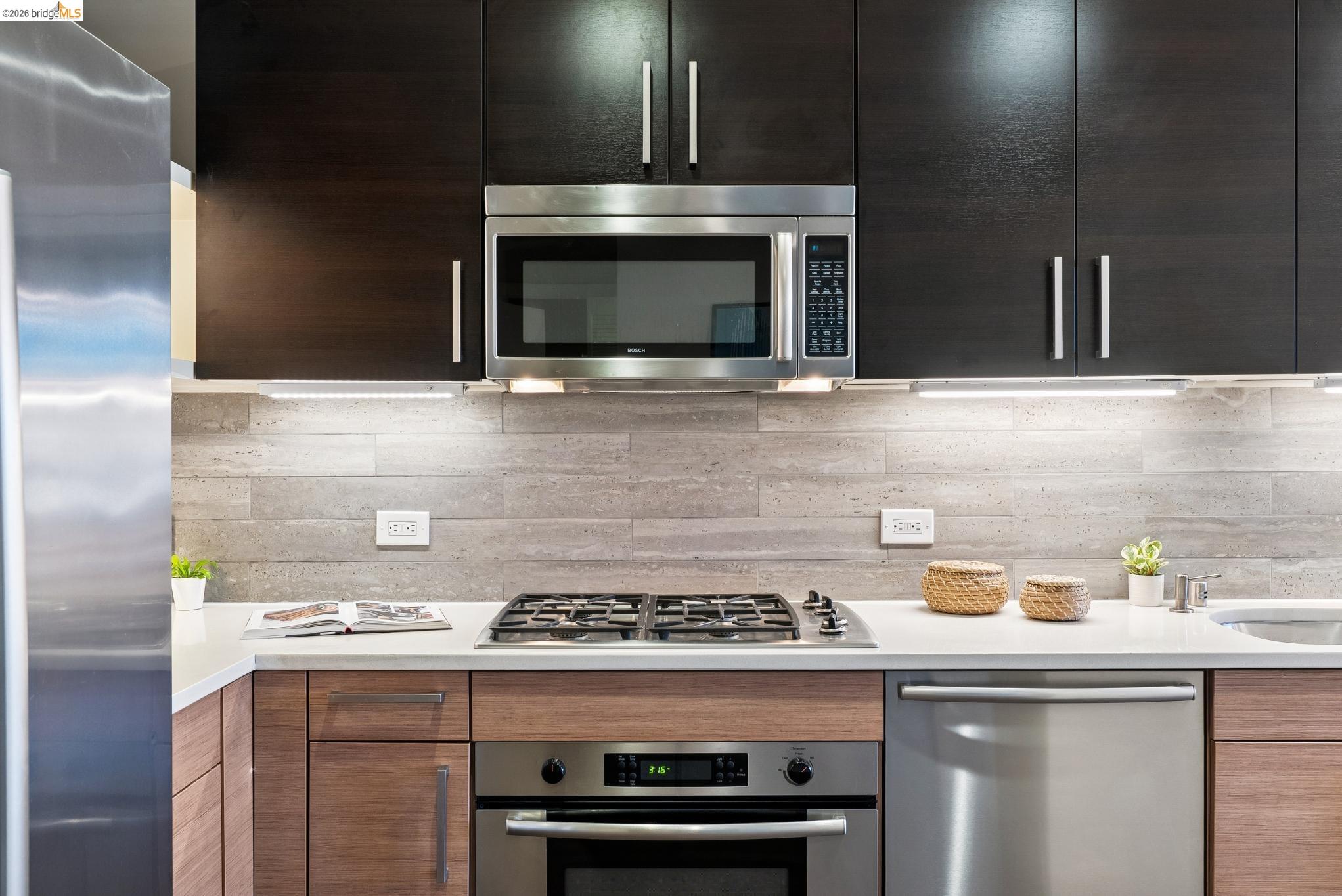 6465 San Pablo Ave # 203, Oakland CA 94608 — photo 19