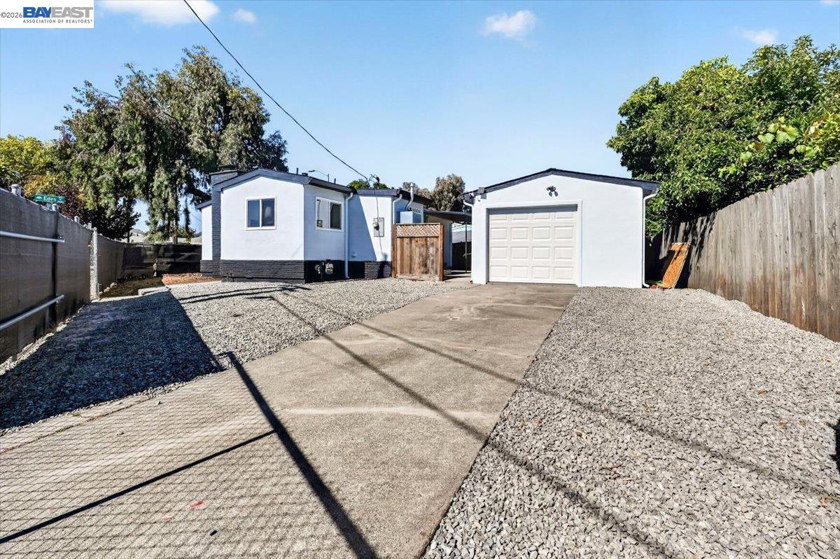 605 Tyler St, Oakland CA 94603 — photo 4