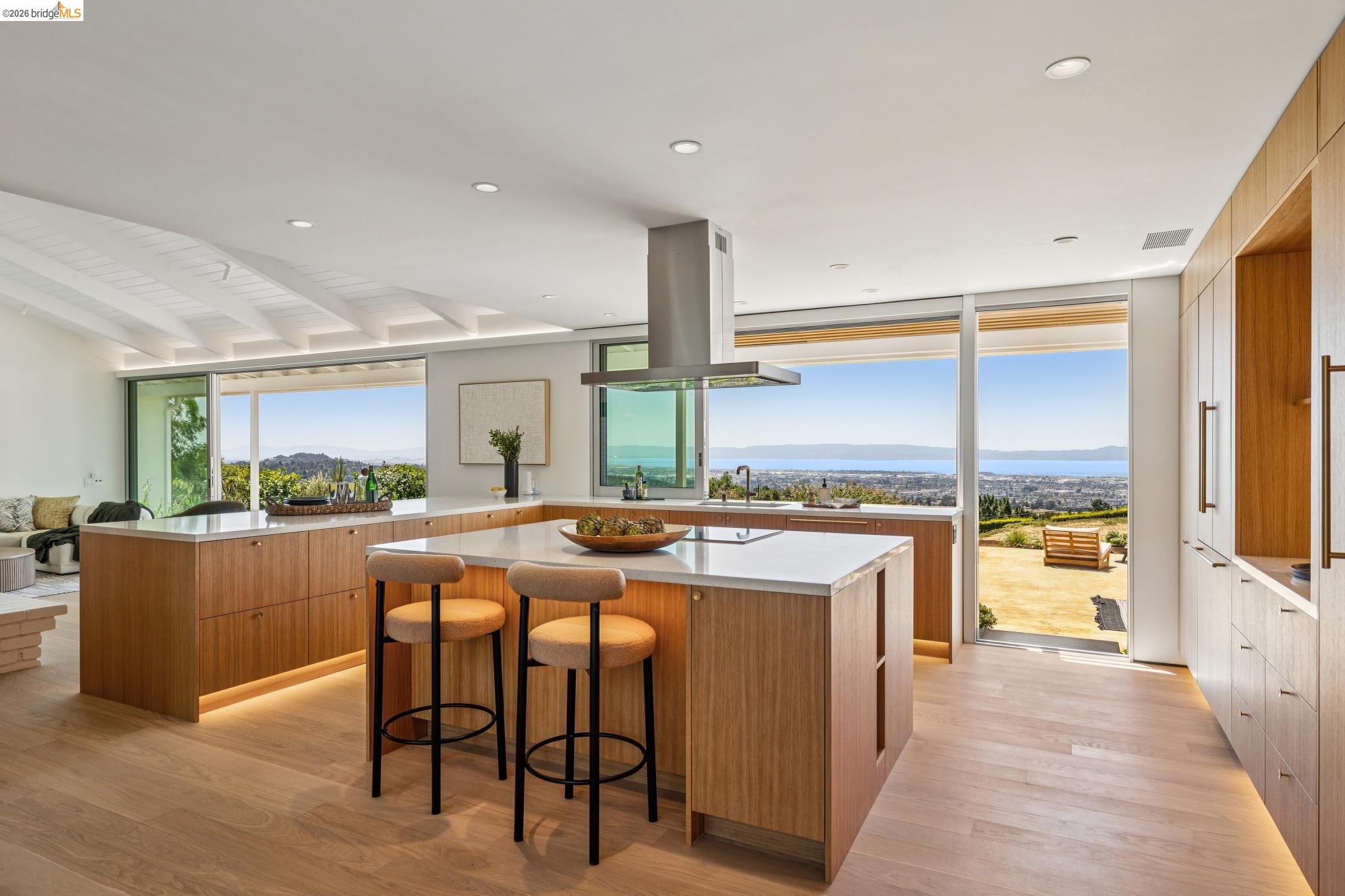 14001 Skyline Blvd, Oakland CA 94619 — photo 27