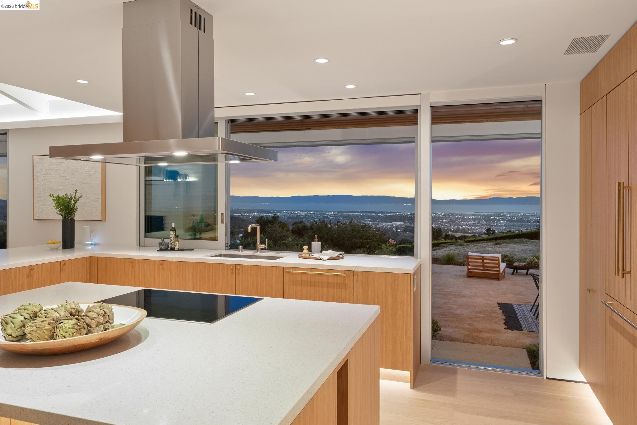 14001 Skyline Blvd, Oakland CA 94619 — photo 28