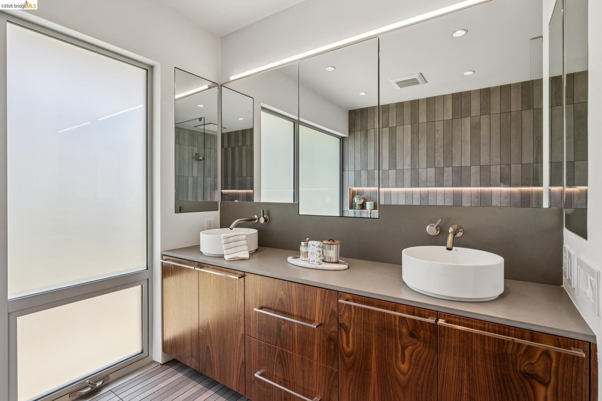 14001 Skyline Blvd, Oakland CA 94619 — photo 56